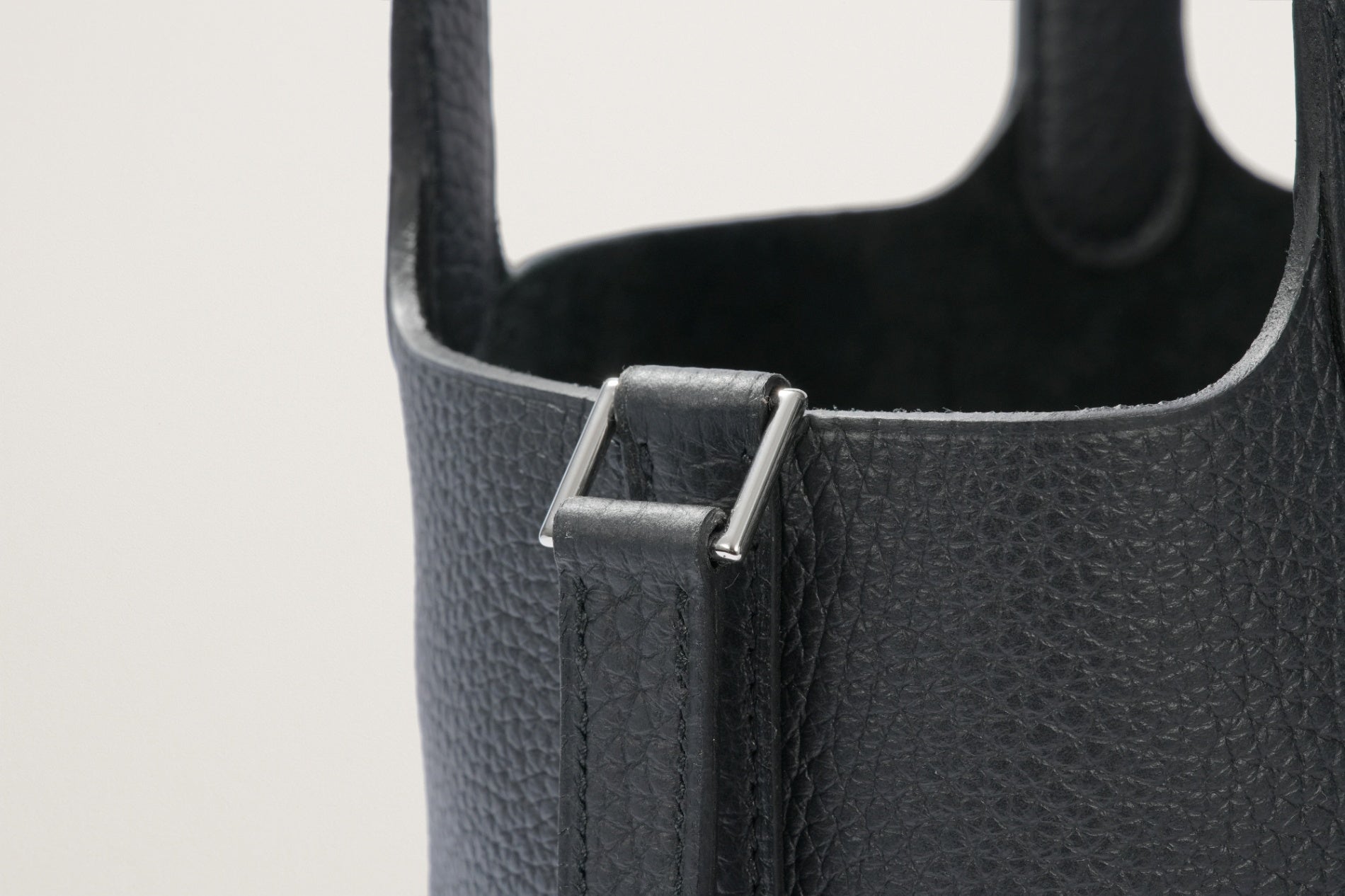 HERMES ピコタンロック18 黒