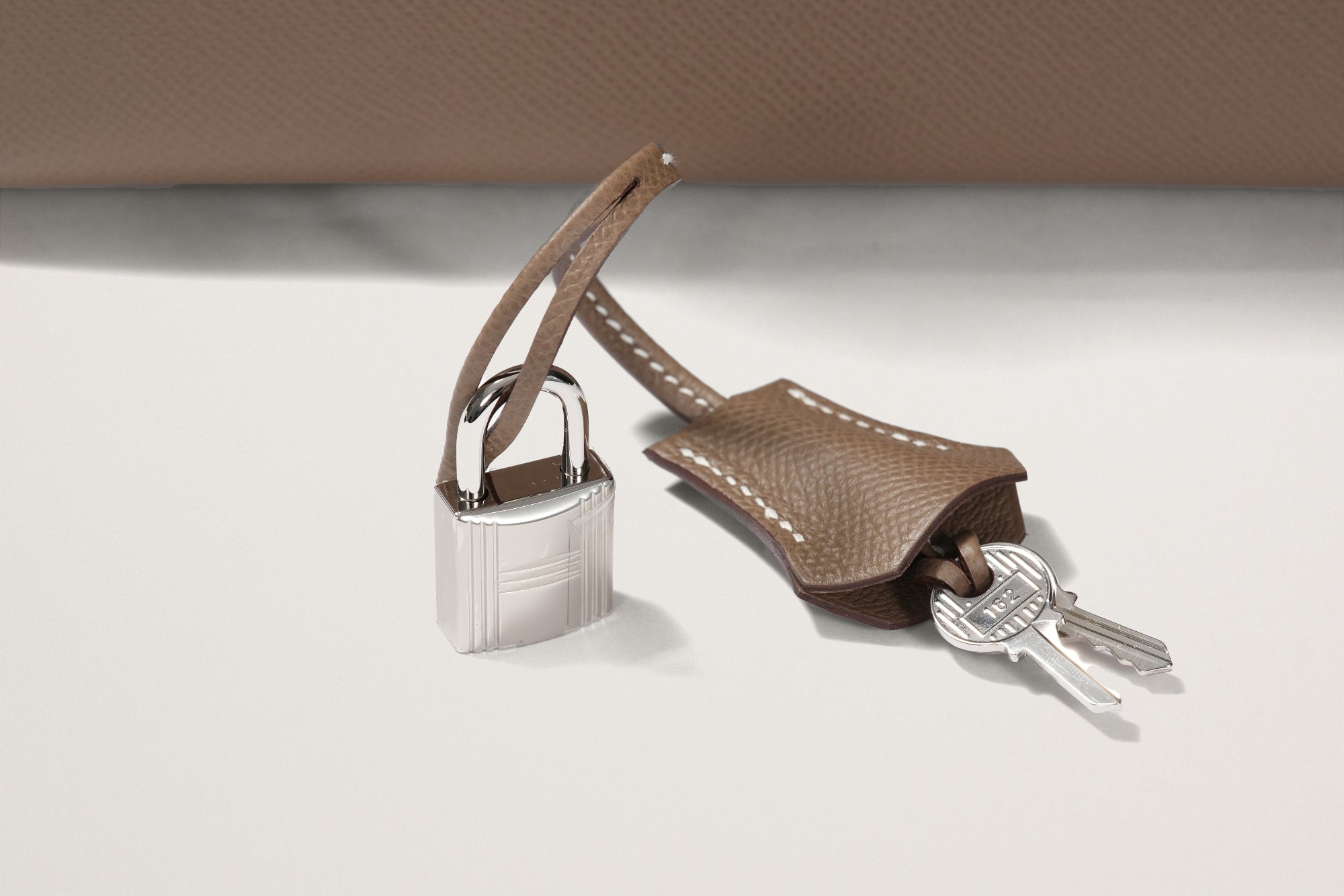 HERMES ケリー25 エトゥープ