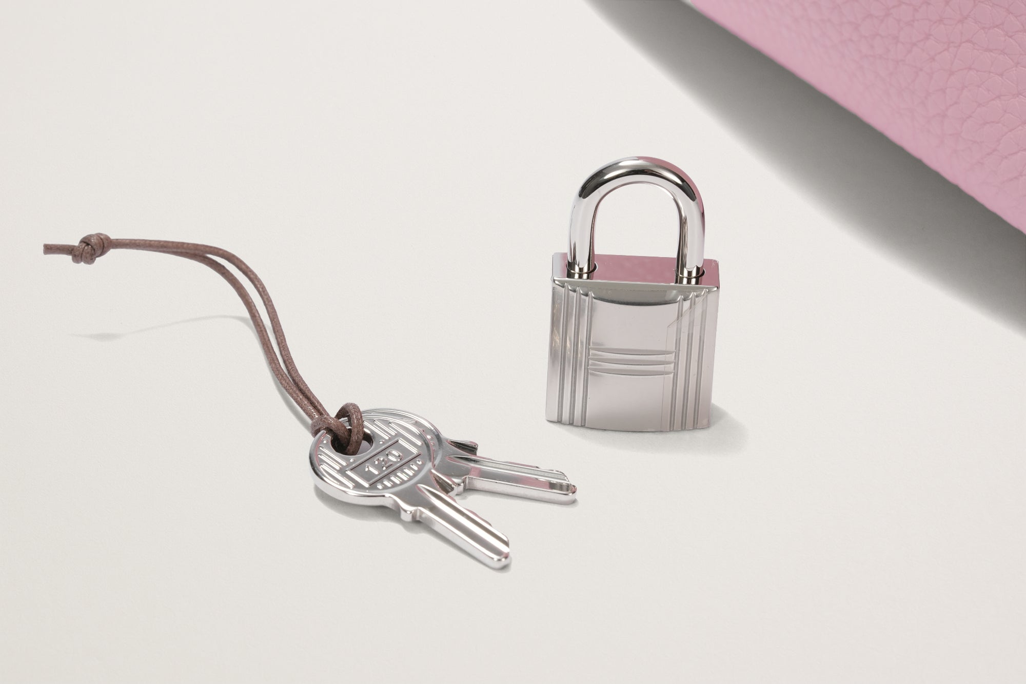 HERMES ピコタンロック18 ローズサクラ