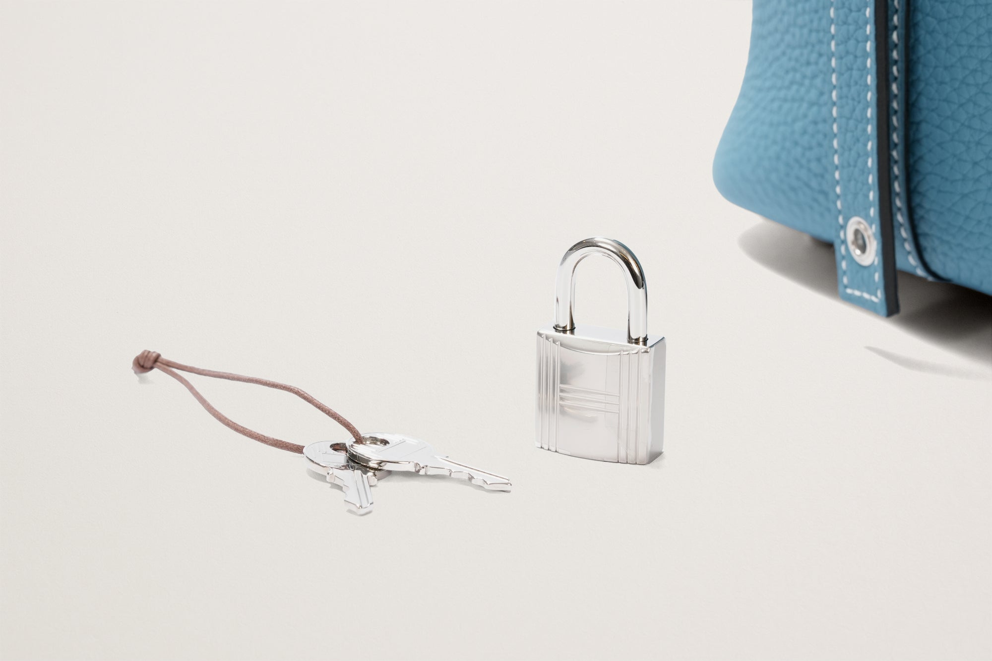 HERMES ピコタンロック18 ニューブルージーン