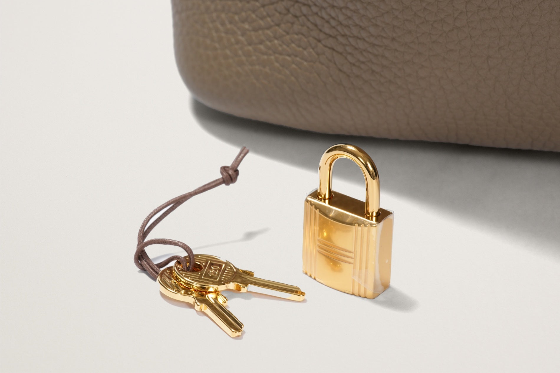 HERMES ピコタンロック18 エトゥープ