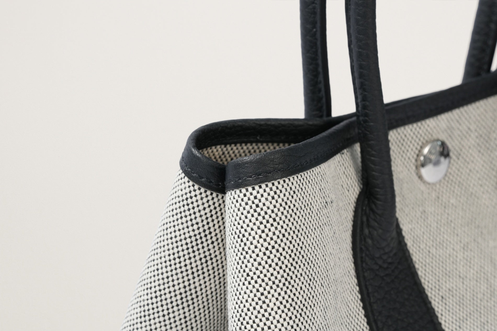 HERMES ネオ・ガーデン23 黒