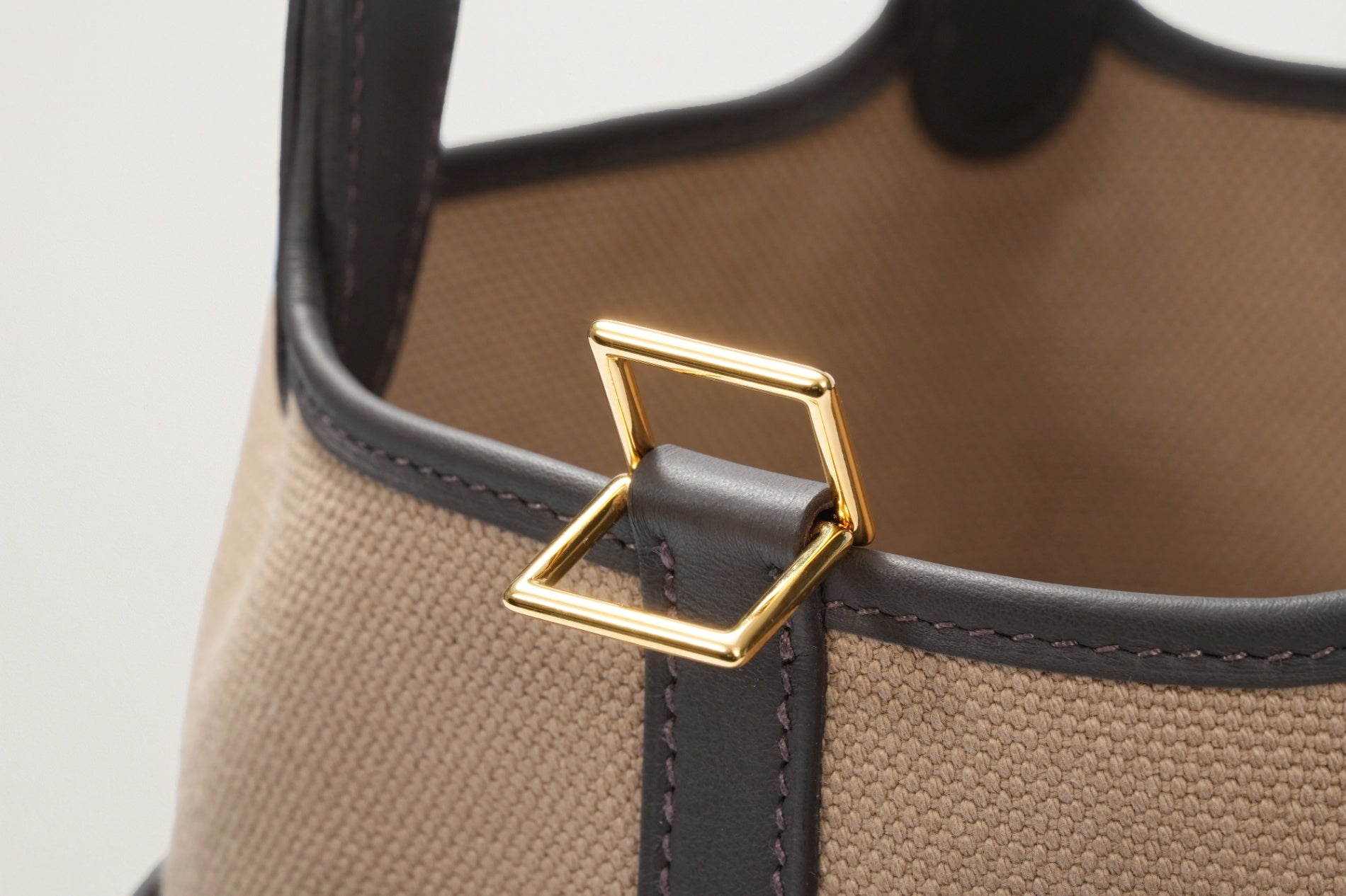 HERMES ピコタンロック18 ムース/ベブラン