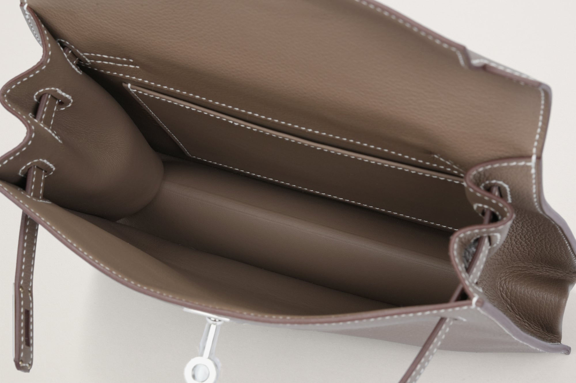 HERMES ケリーダンス エトゥープ