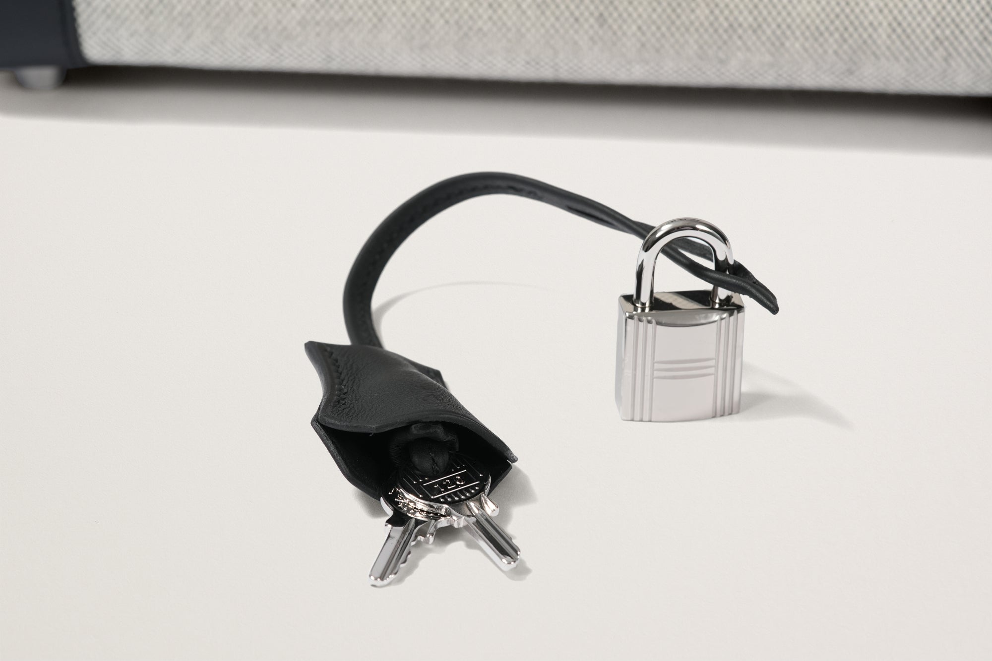 HERMES バーキン25 黒/エクリュ