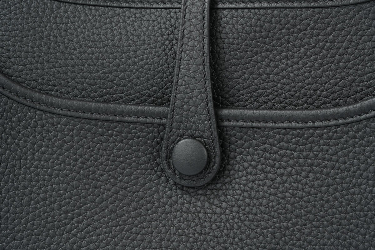 HERMES エヴリン23 黒