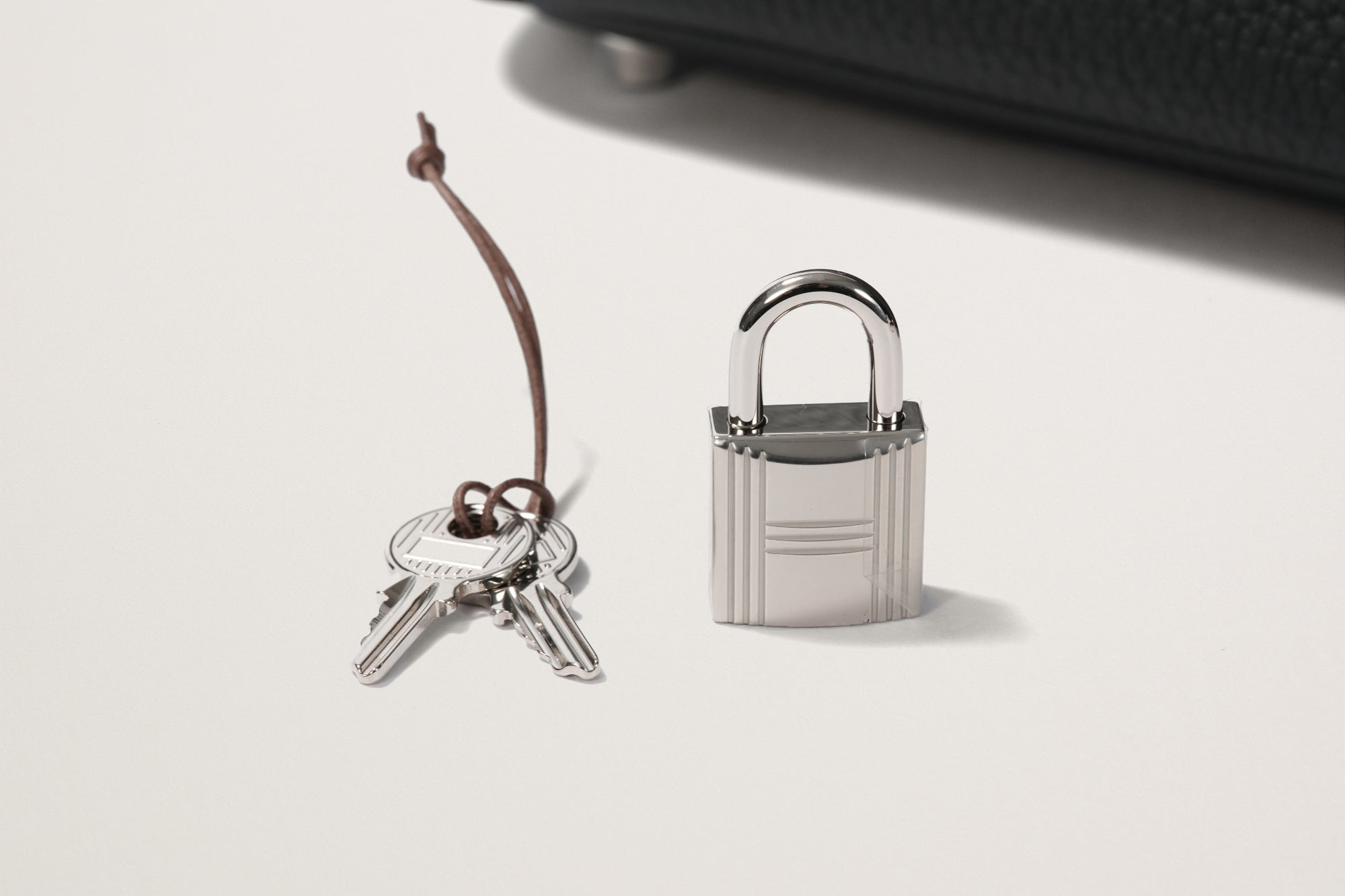 HERMES ピコタンロック18 黒