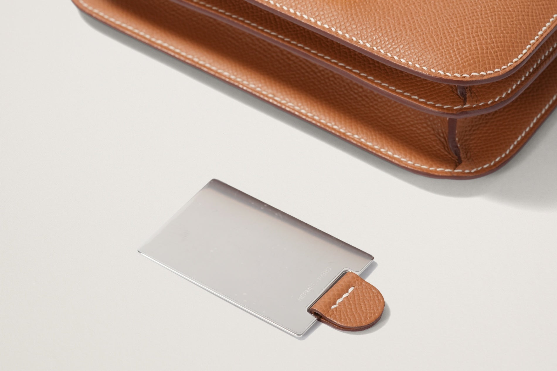 HERMES コンスタンスミニ ゴールド