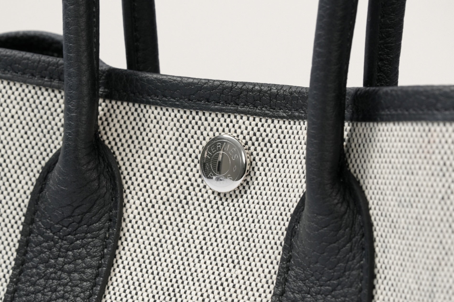 HERMES ネオ・ガーデン23 黒