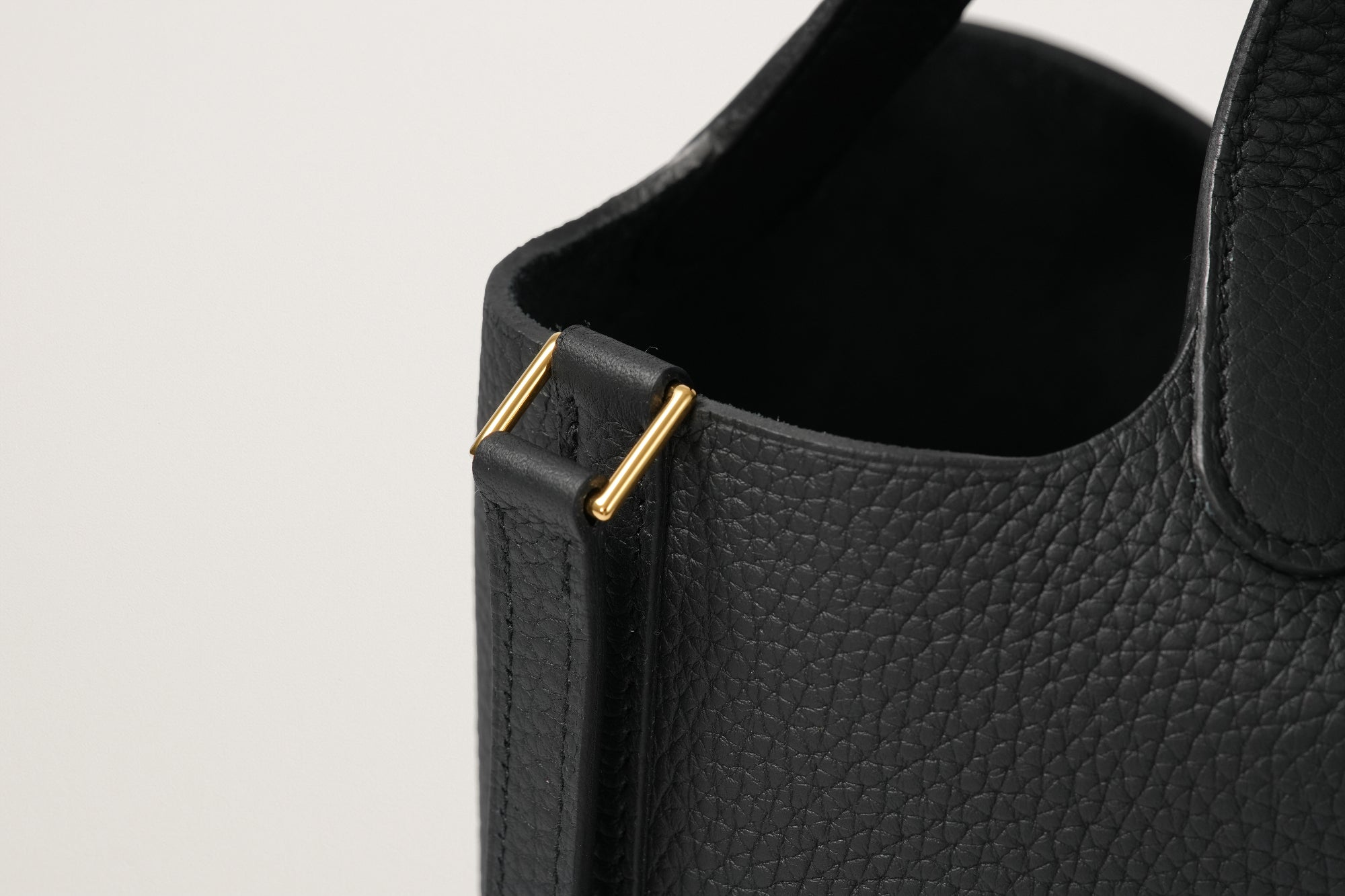 HERMES ピコタンロック18 黒