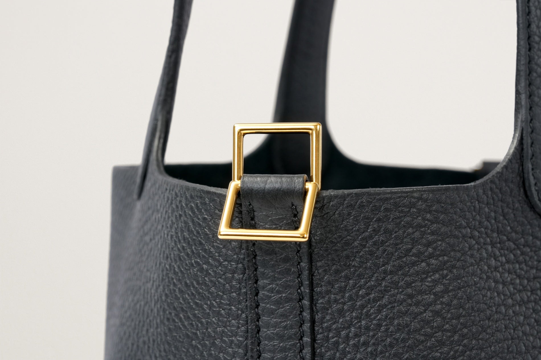 HERMES ピコタンロック18 黒