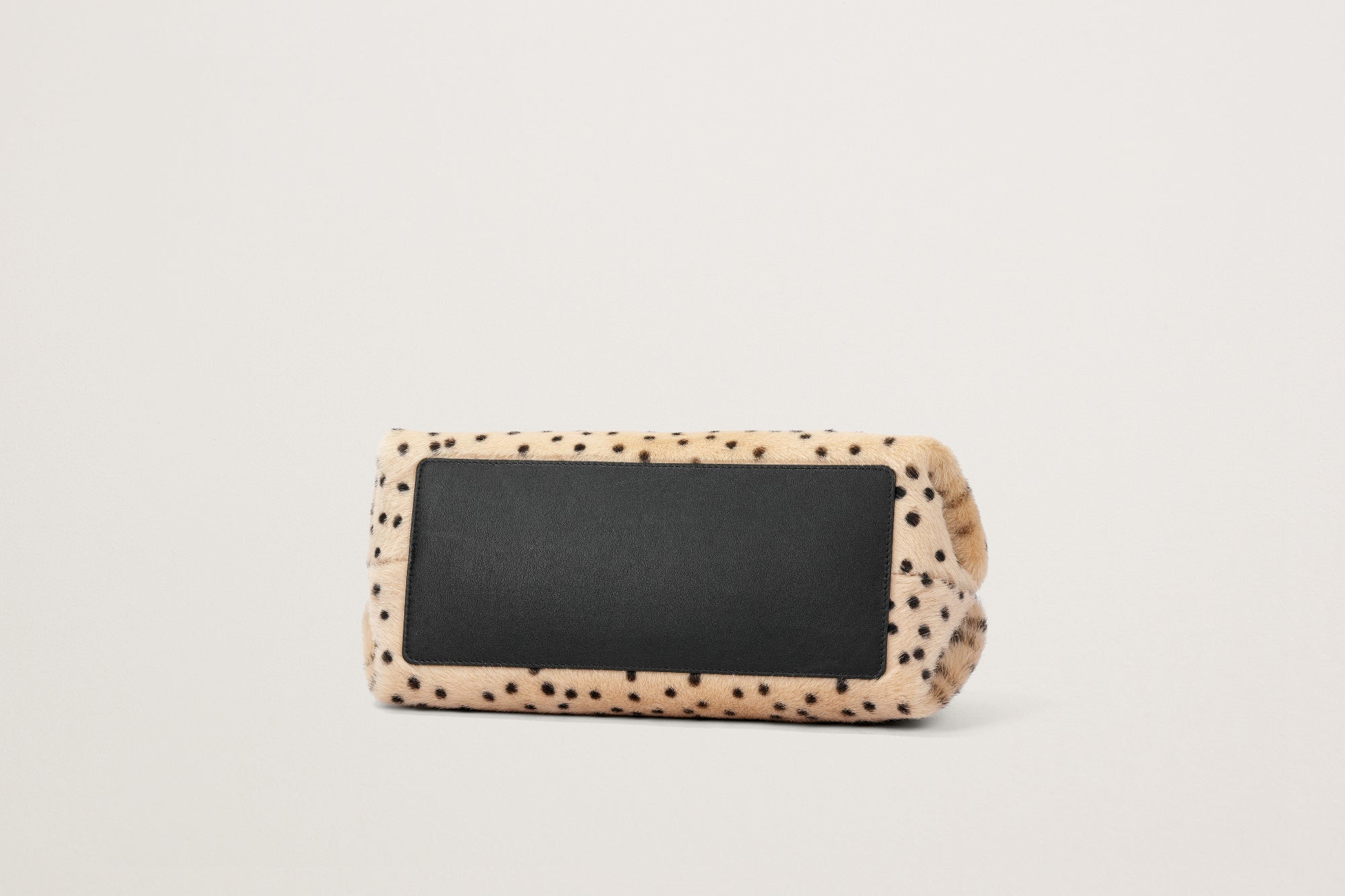 CHANEL メティエダール チェーン クラッチ