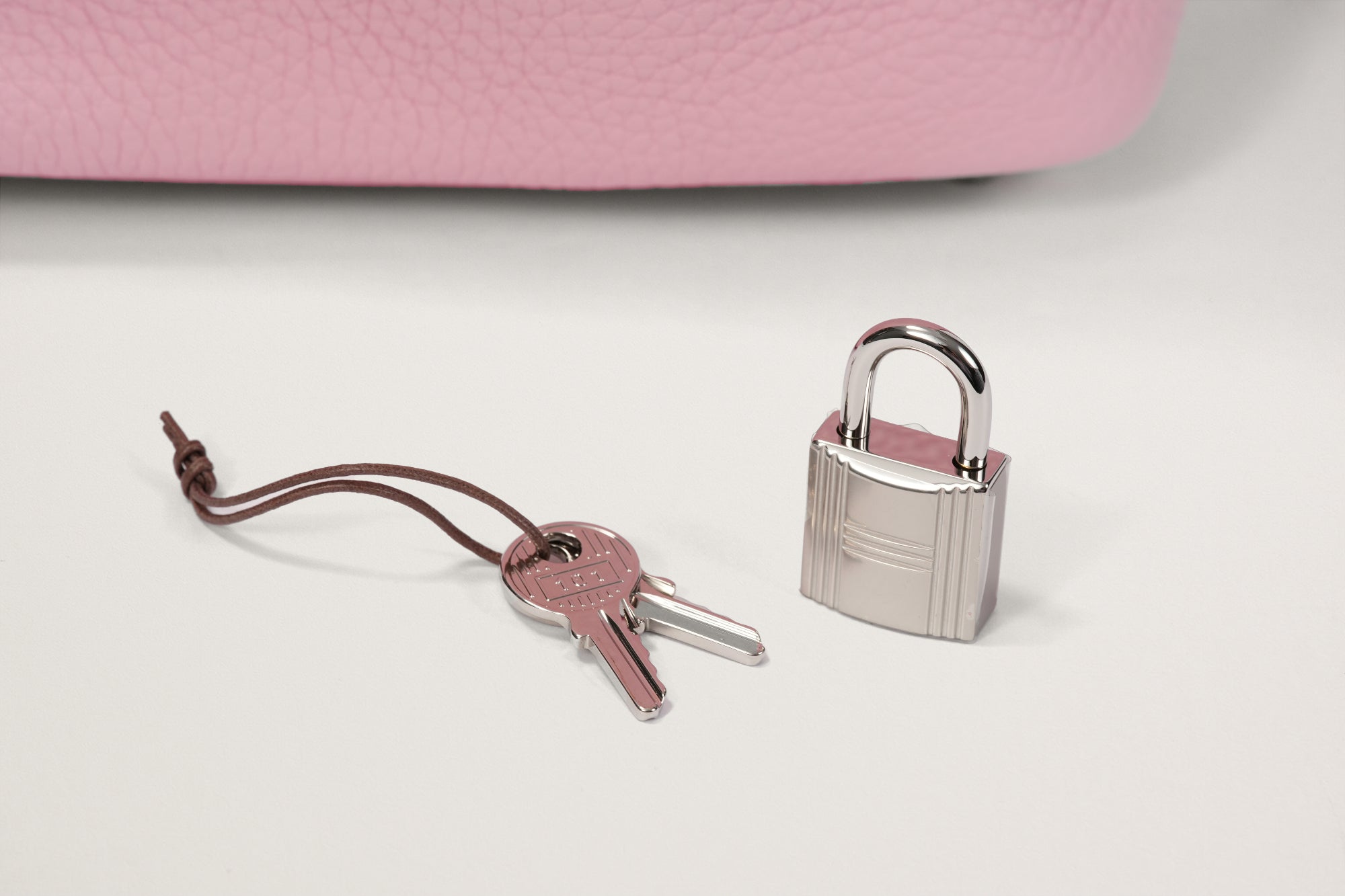 HERMES ピコタンロック18 ローズサクラ