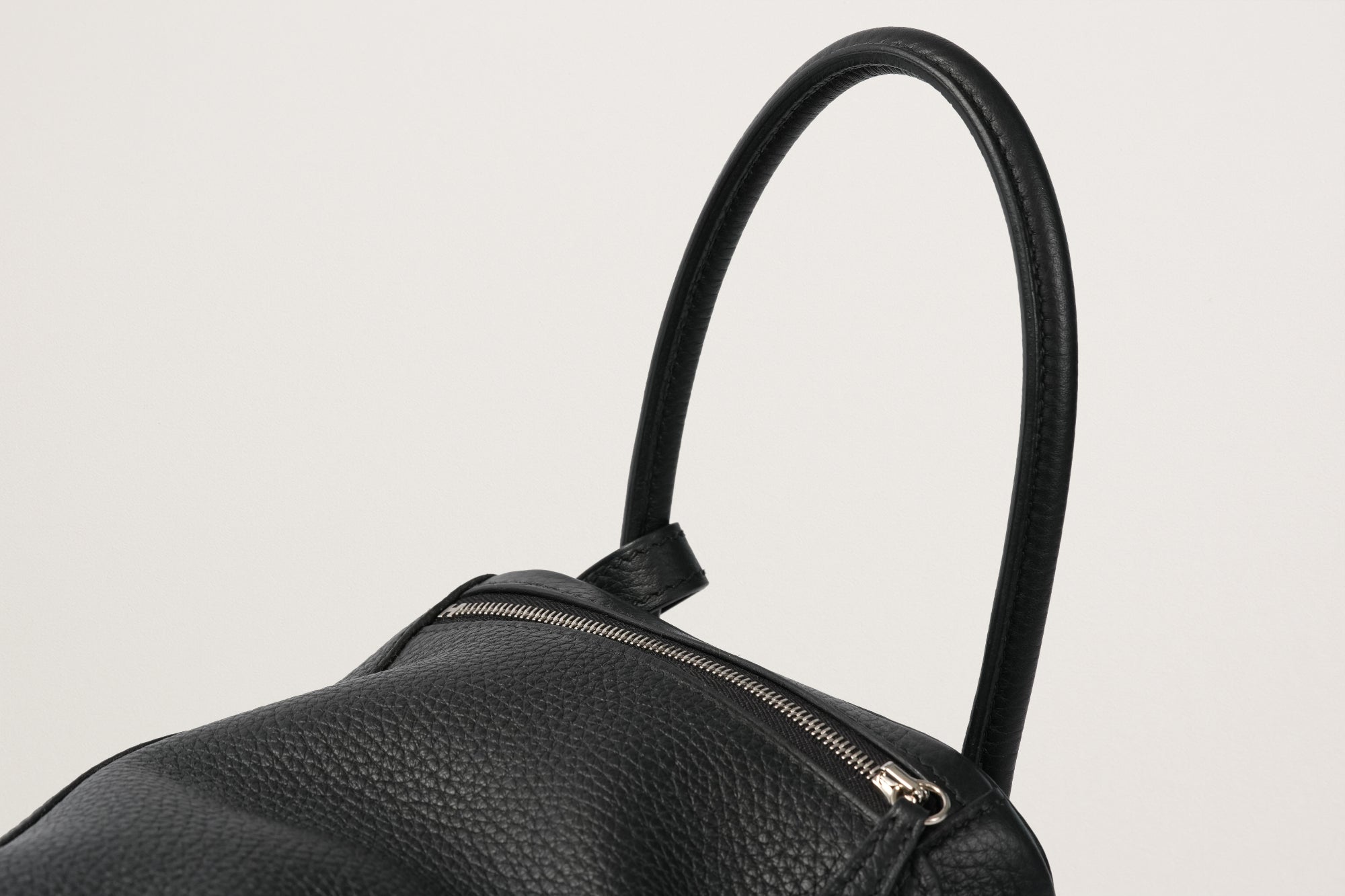 HERMES リンディ26 黒