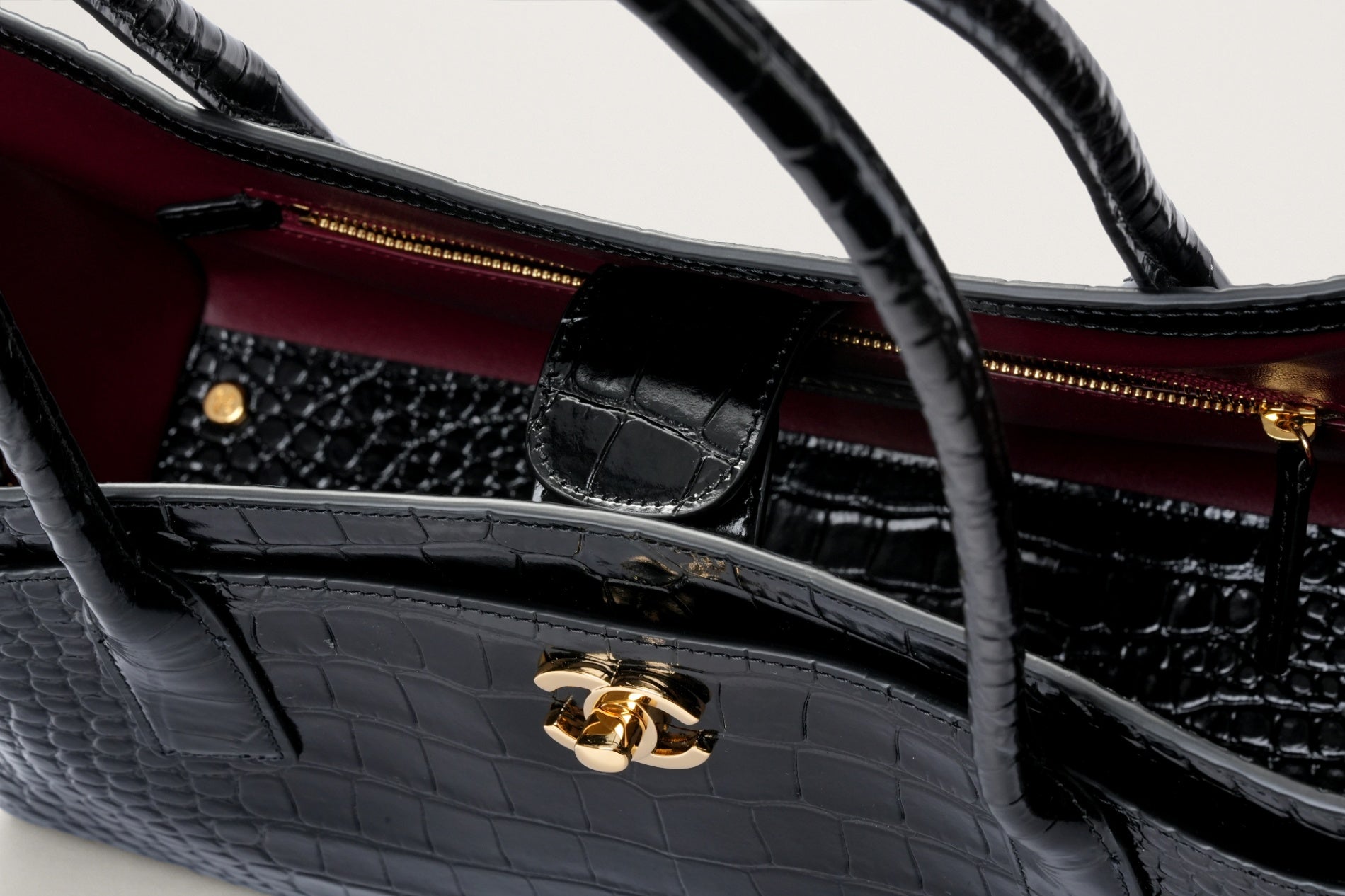 CHANEL スモール ショッピング バッグ – GINZA SATAKE