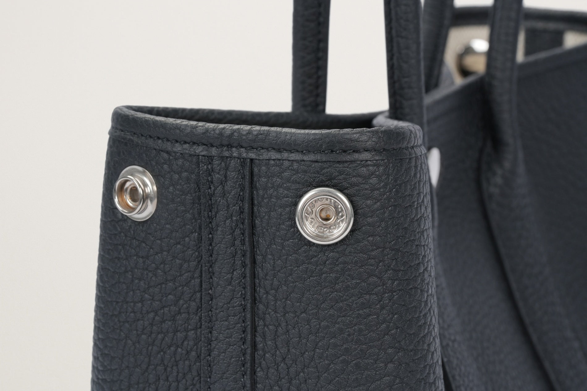 HERMES ネオ・ガーデン23 黒