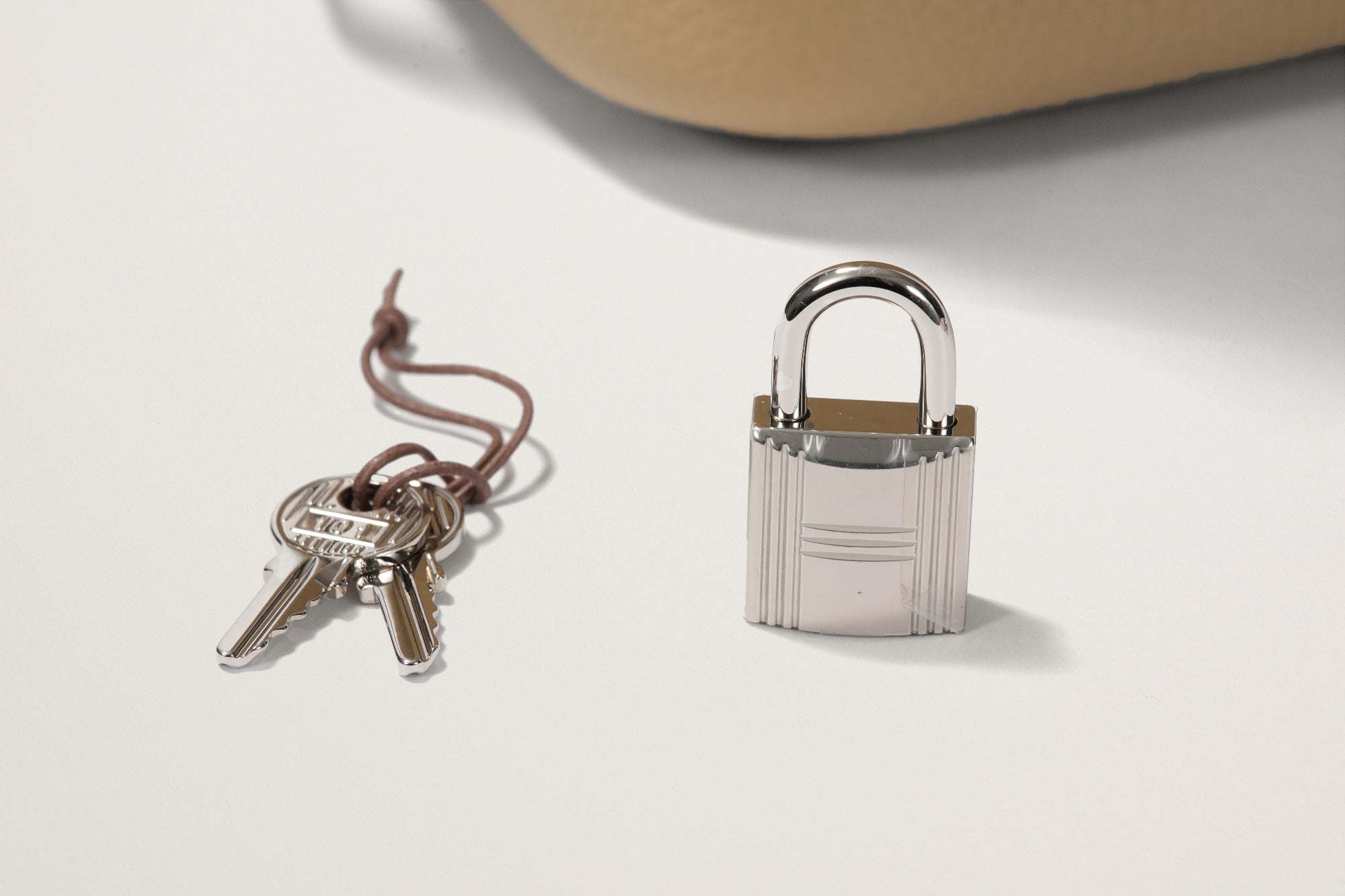 HERMES ピコタンロック18 トレンチ