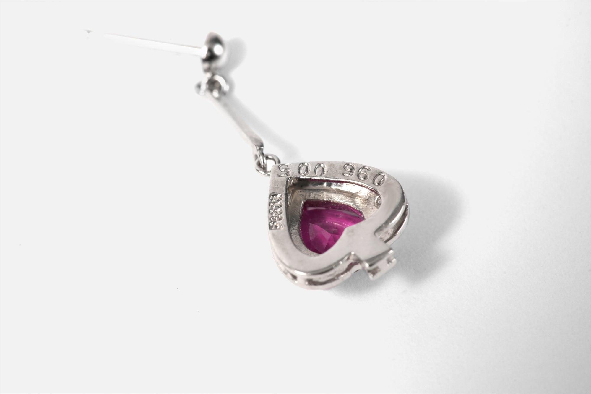 ［極上天然ルビー］Pt900 スタッドピアス 新品0,38ct/0.38ct PT900 ルビーピアス – GINZA SATAKE