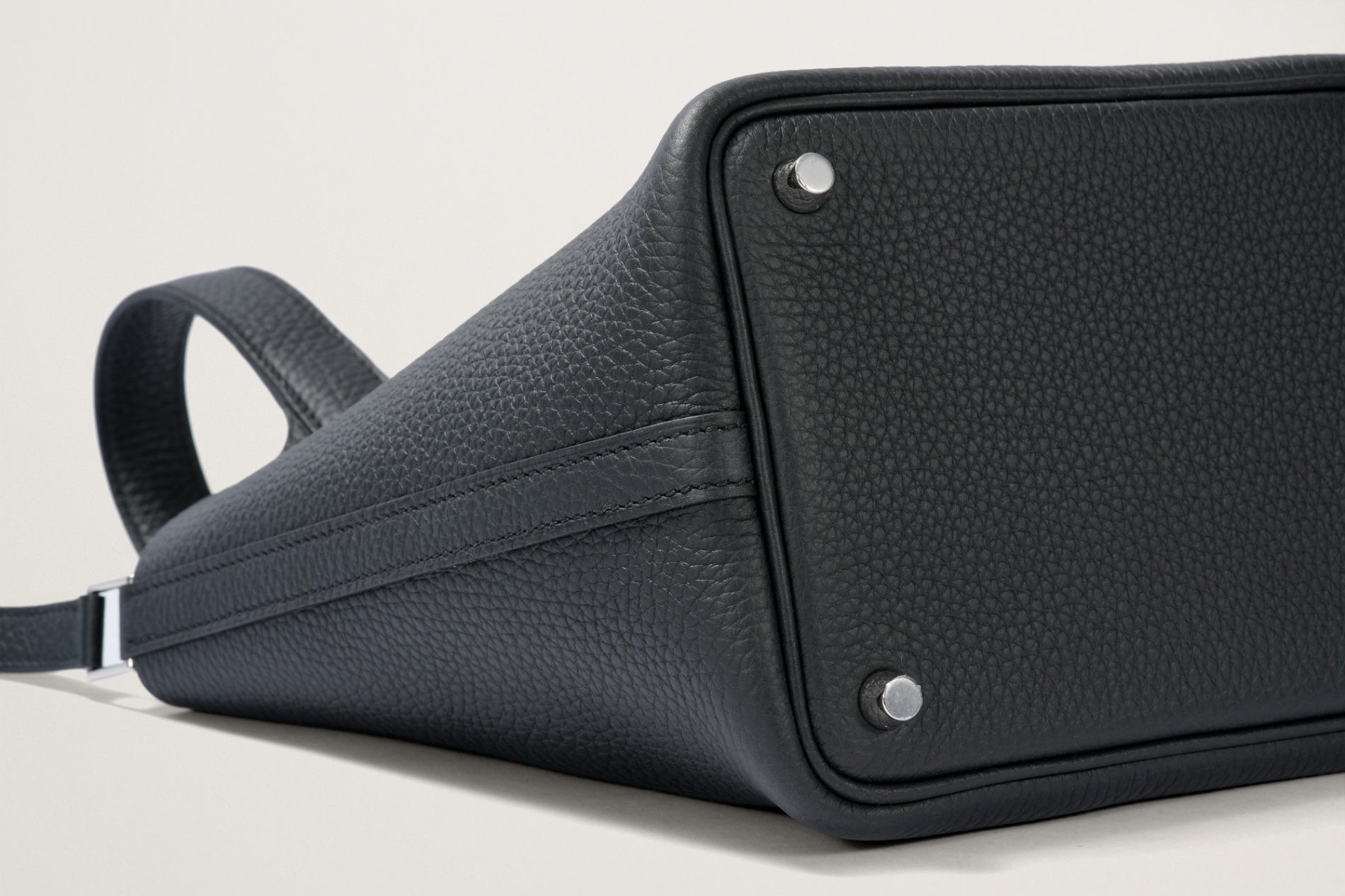 HERMES ピコタンロック18 黒