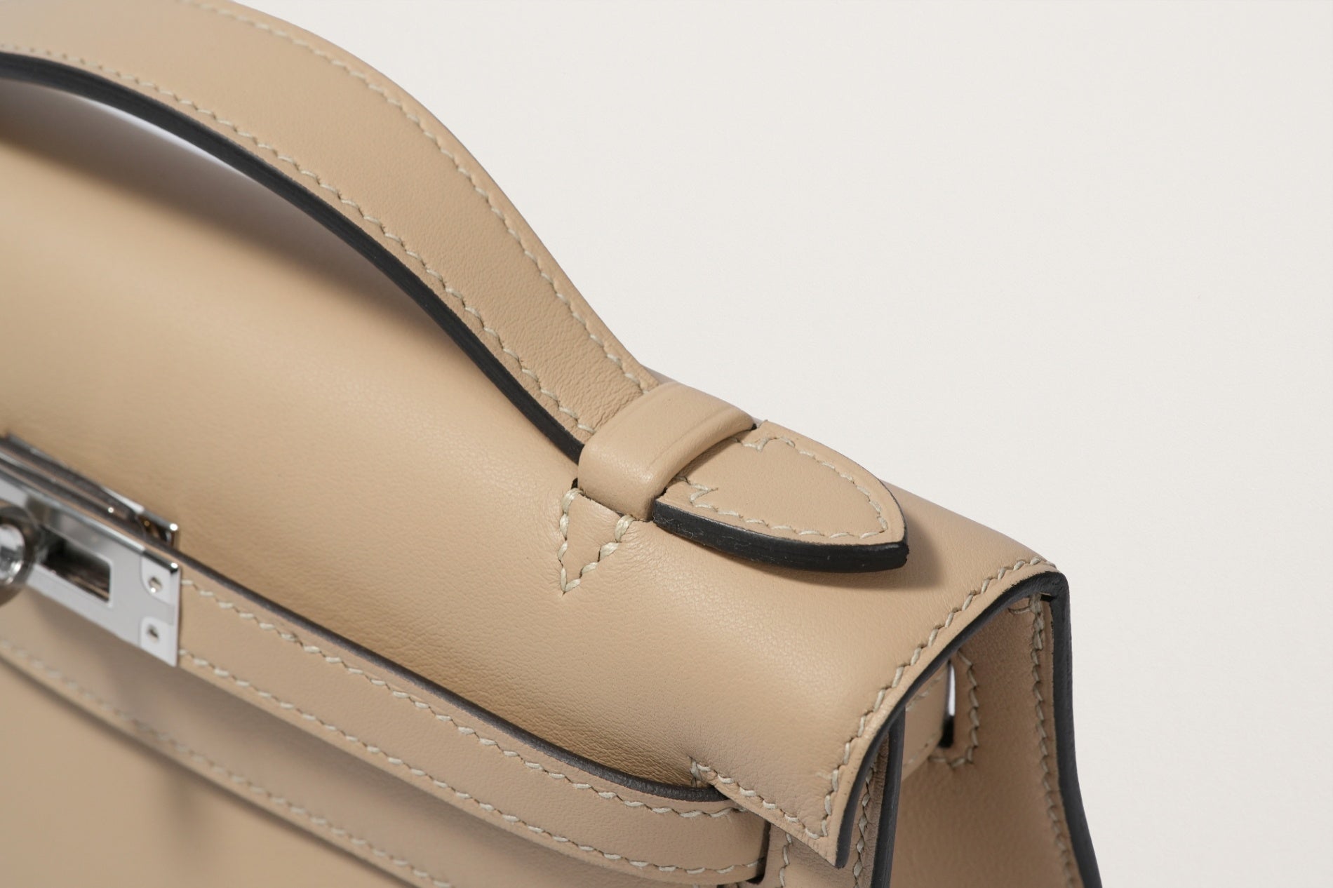 HERMES ポシェットケリー トレンチ