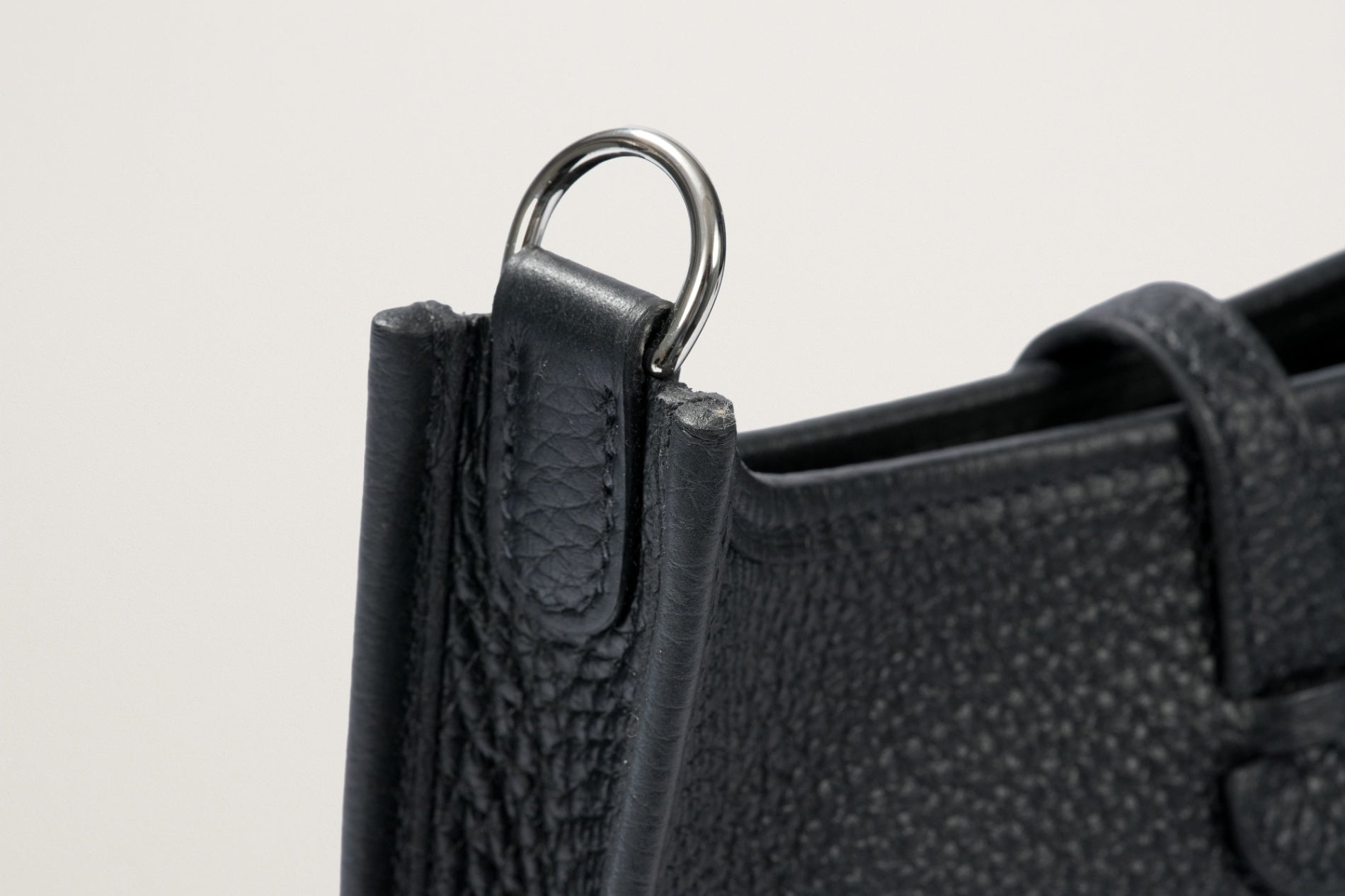 HERMES エヴリン16 黒