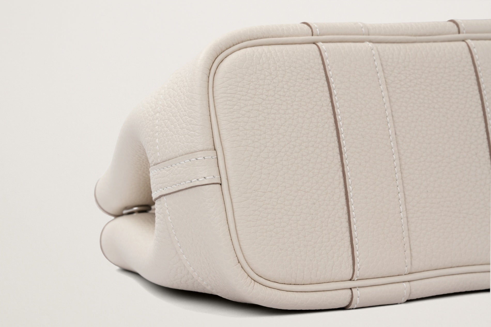 HERMES ネオ・ガーデン23 クレ