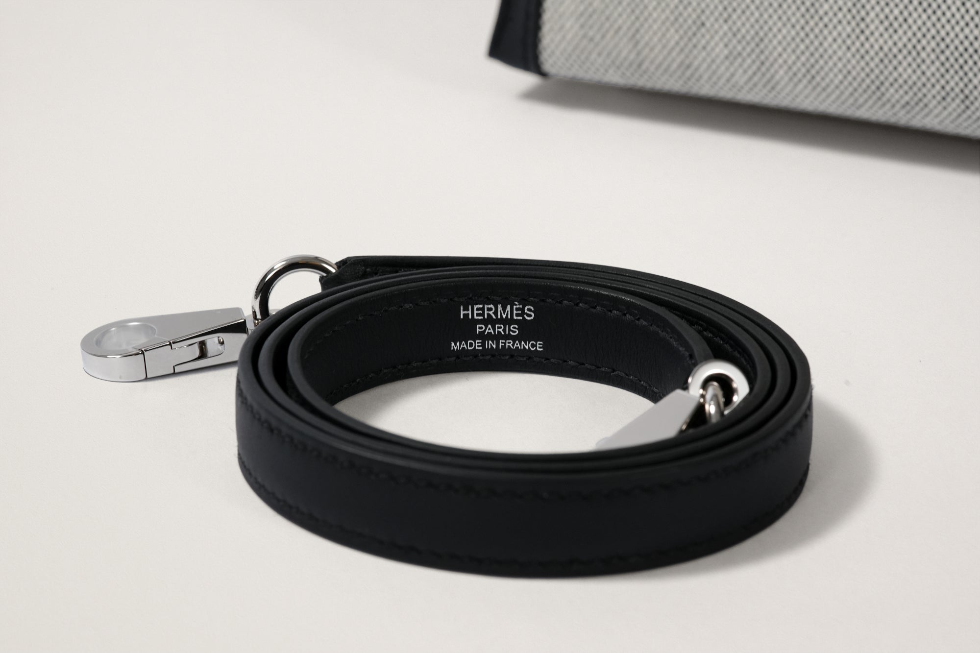 HERMES ケリー28 黒/エクリュ