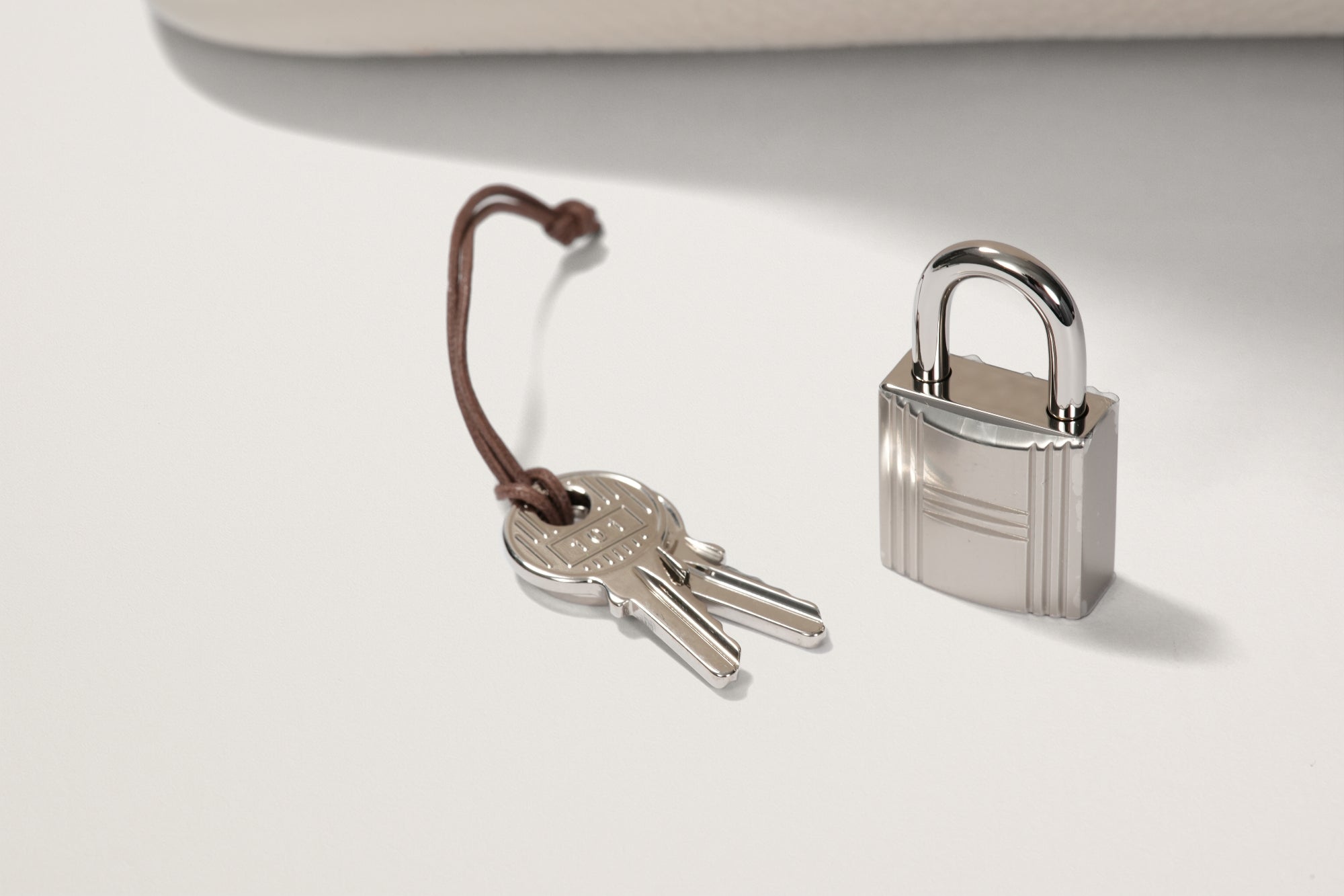 HERMES ピコタンロック18 クレ