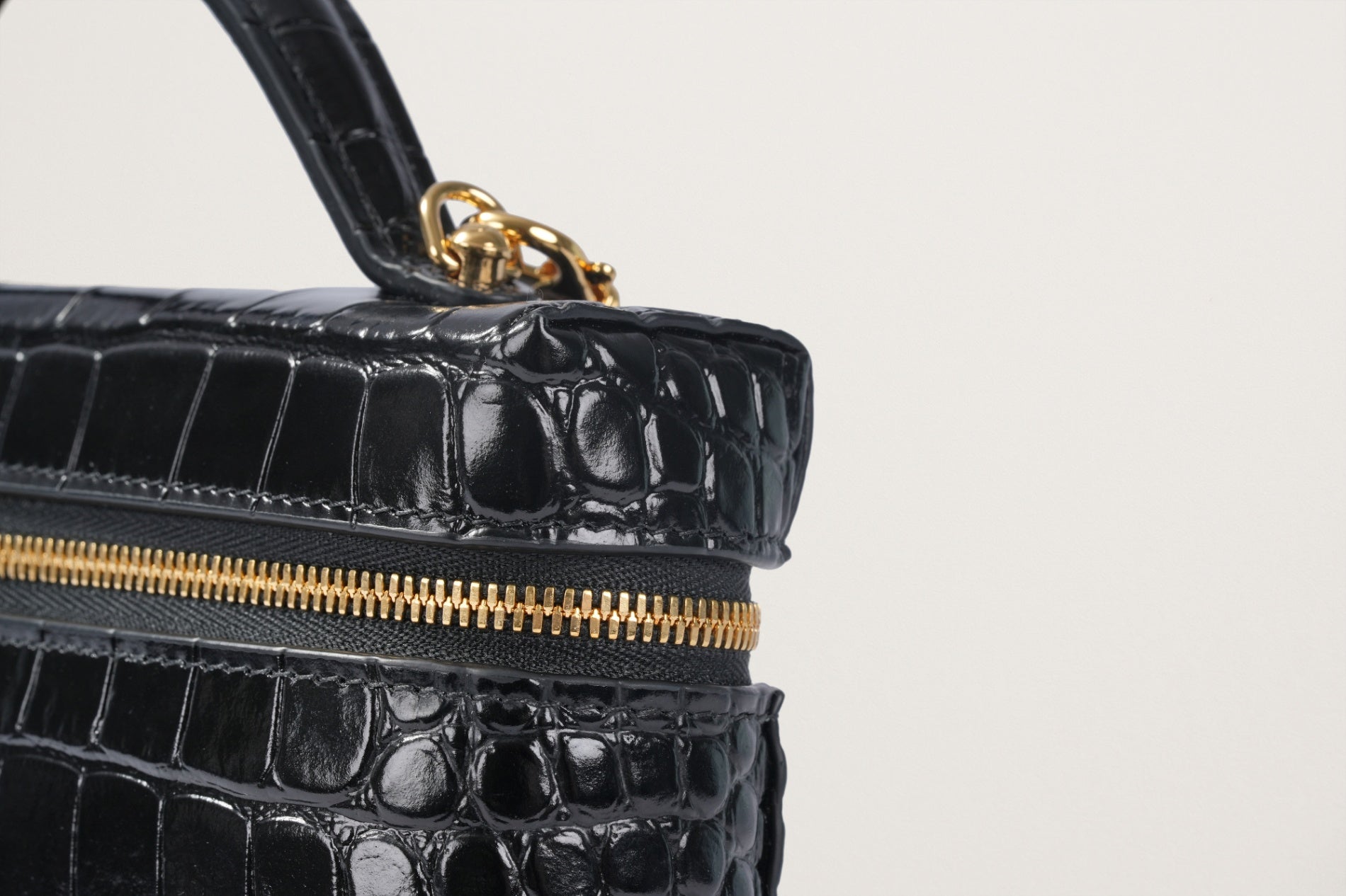 CHANEL シャネル　ヴァニティケース