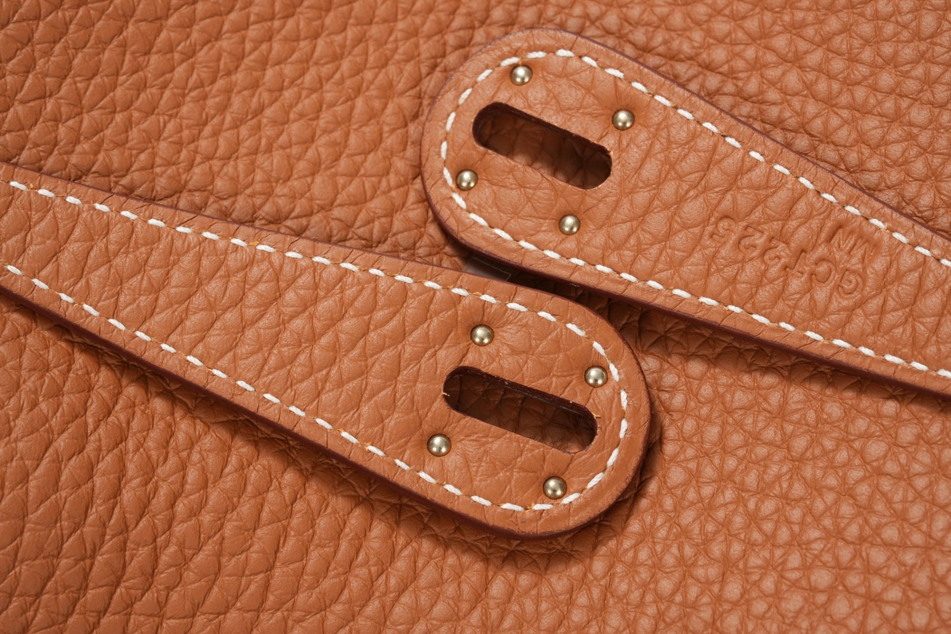 HERMES リンディ26 ゴールド