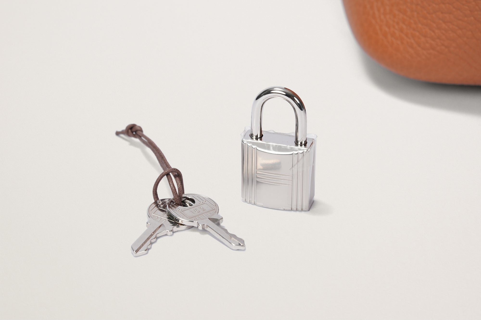 HERMES ピコタンロック18 ゴールド – GINZA SATAKE