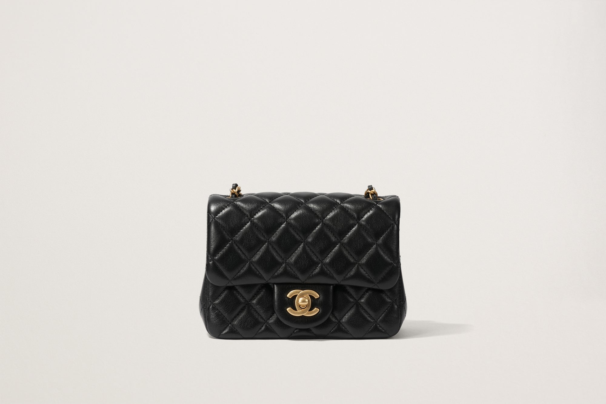 超レア　シャネル　スネークチェーン　パーティーバッグ　新品未使用 楽天市場】シャネル CHANEL シャネル22 ミニ ハンドバッグ ミニ