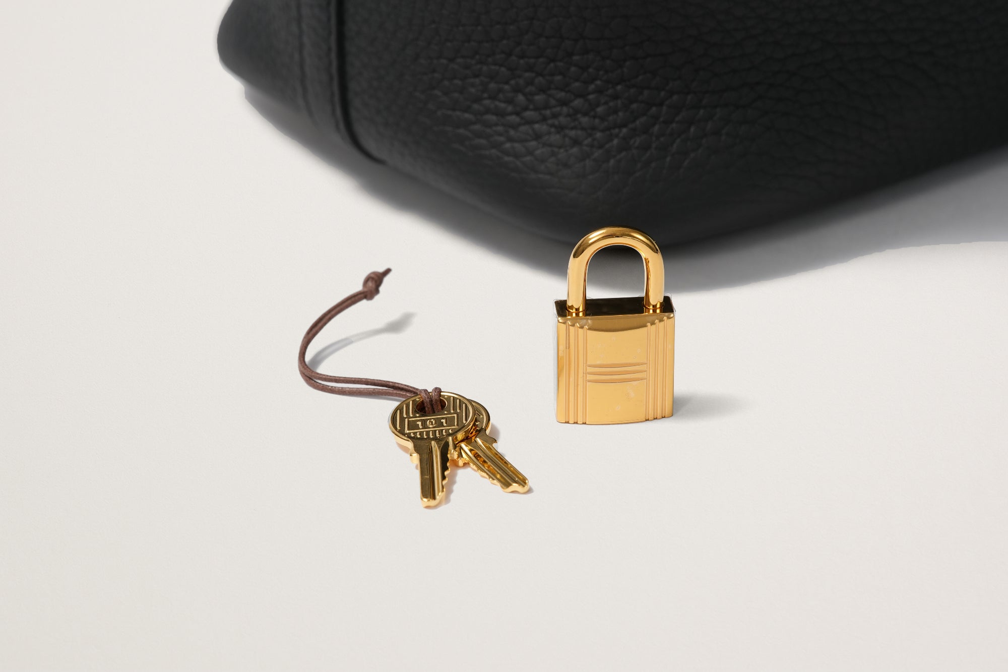 HERMES ピコタンロック18 黒