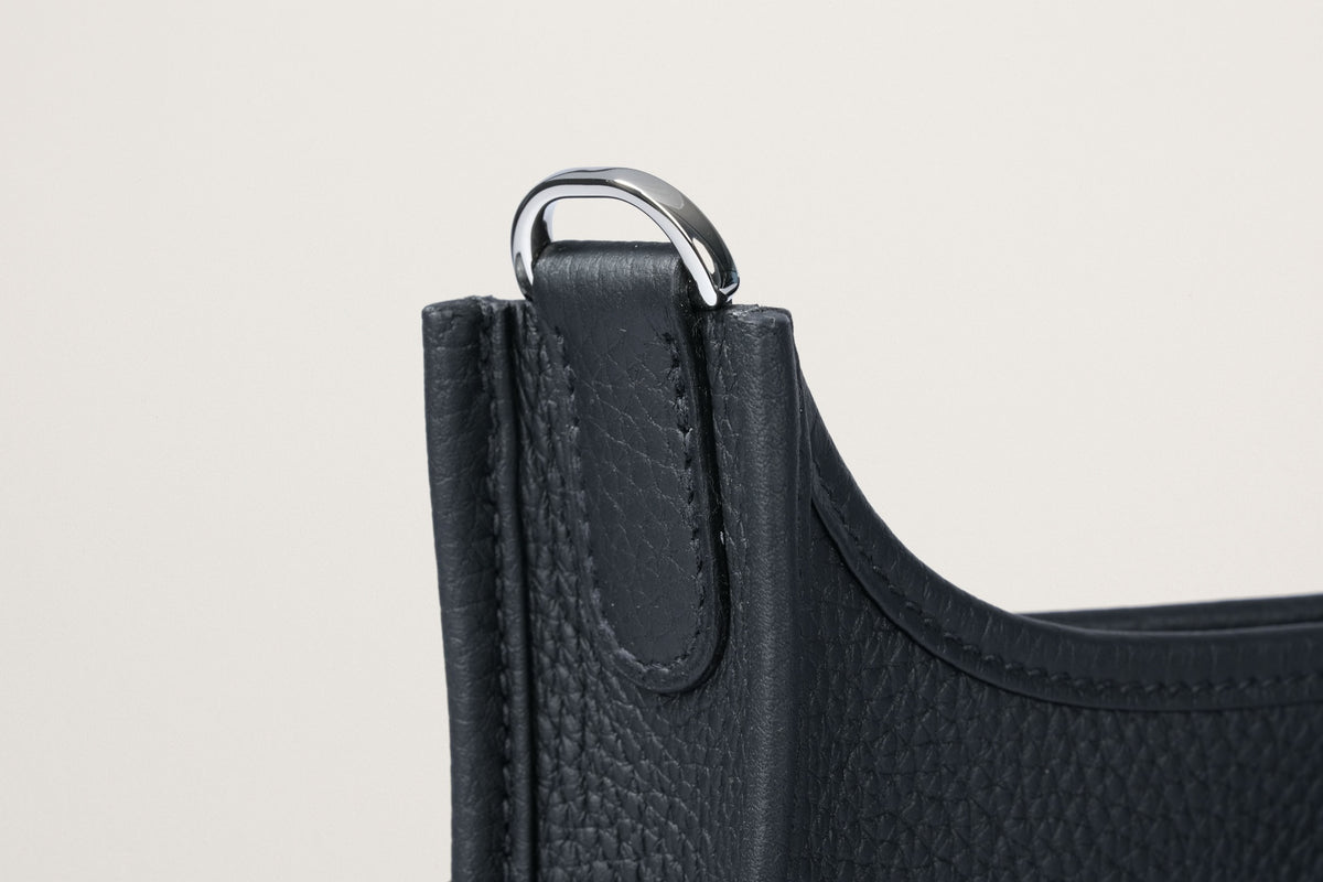 HERMES エヴリン23 黒