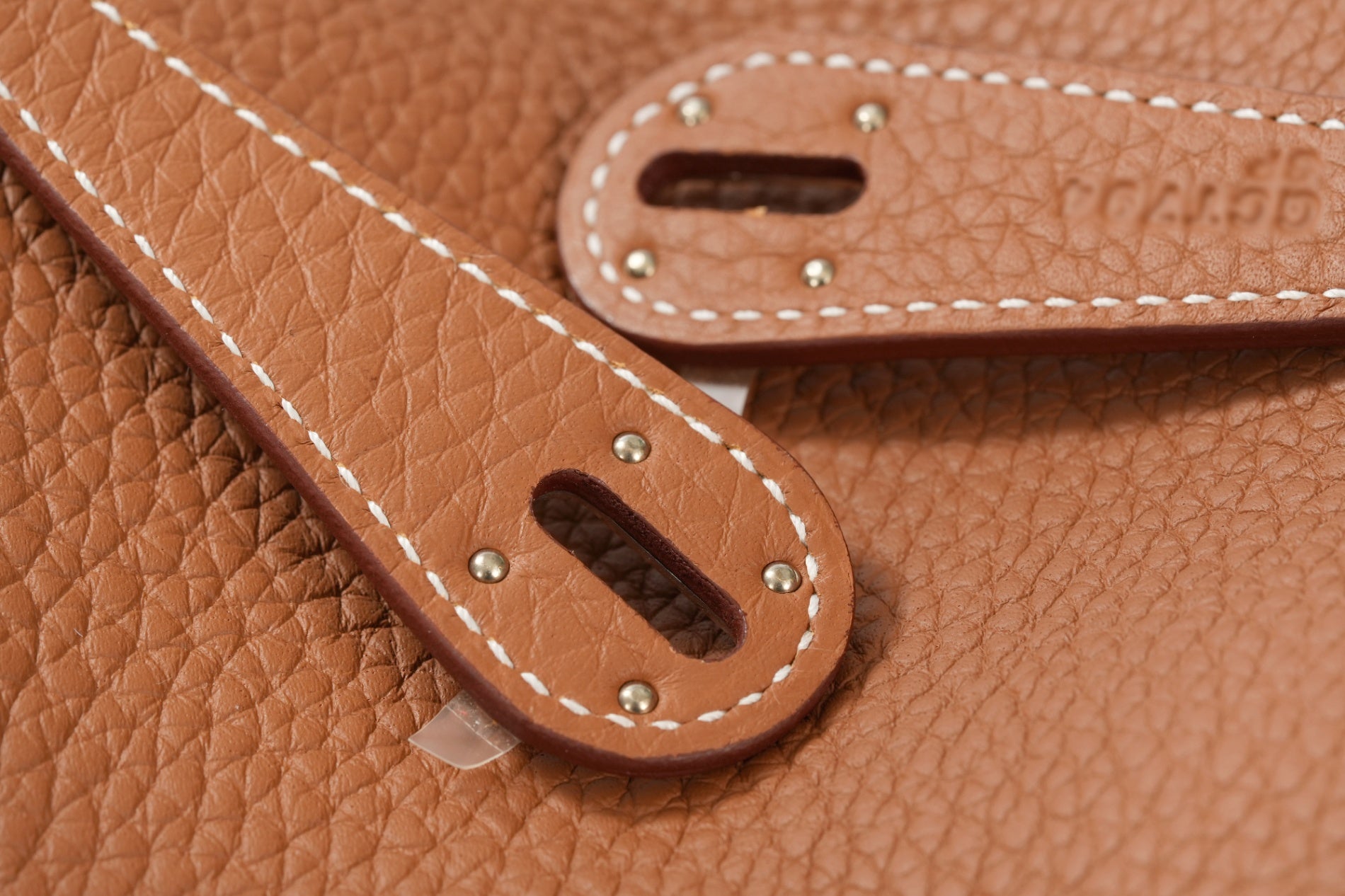 HERMES リンディ26 ゴールド