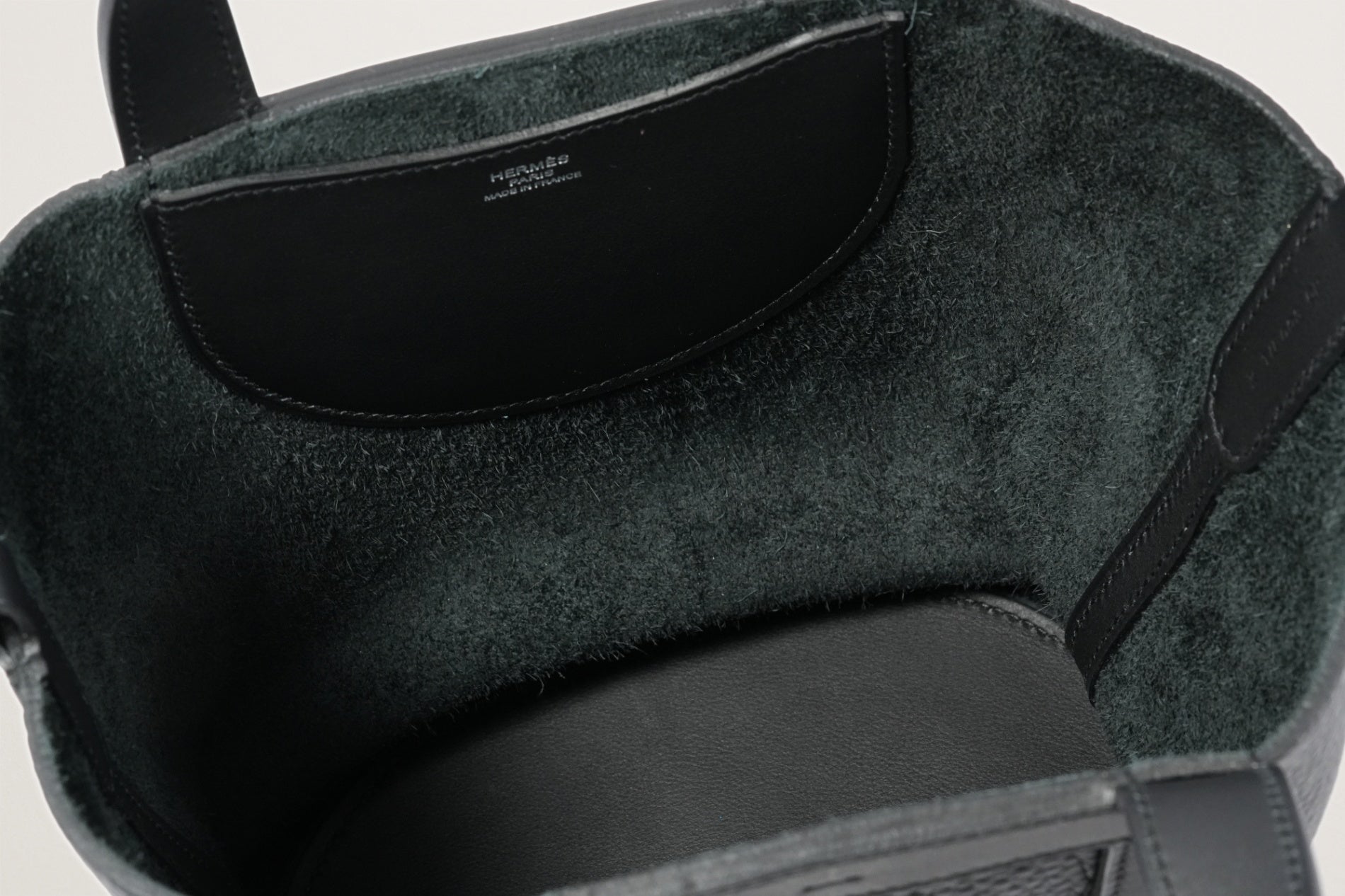 HERMES インザループ18 黒