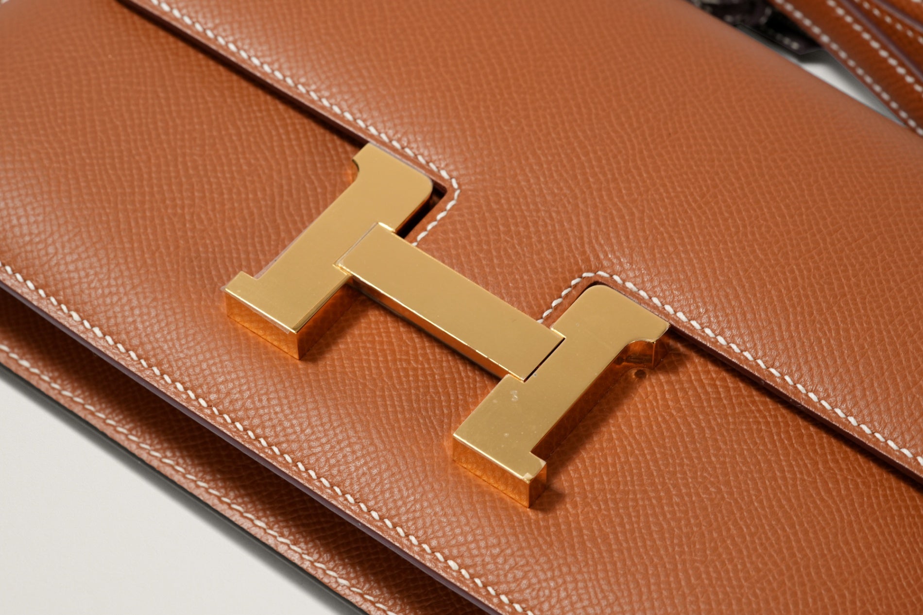 HERMES コンスタンスエラン ゴールド