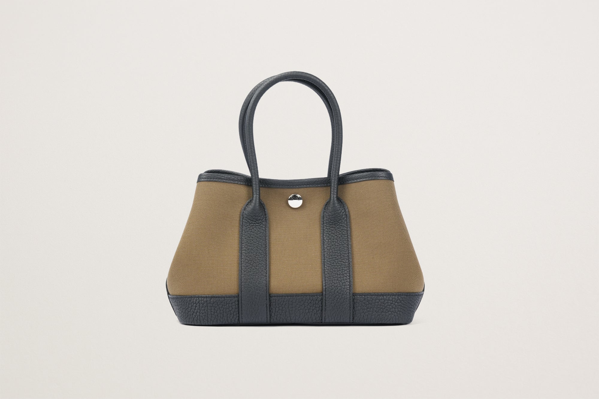 HERMES ネオ・ガーデン23 黒/ヴェールオリーブ