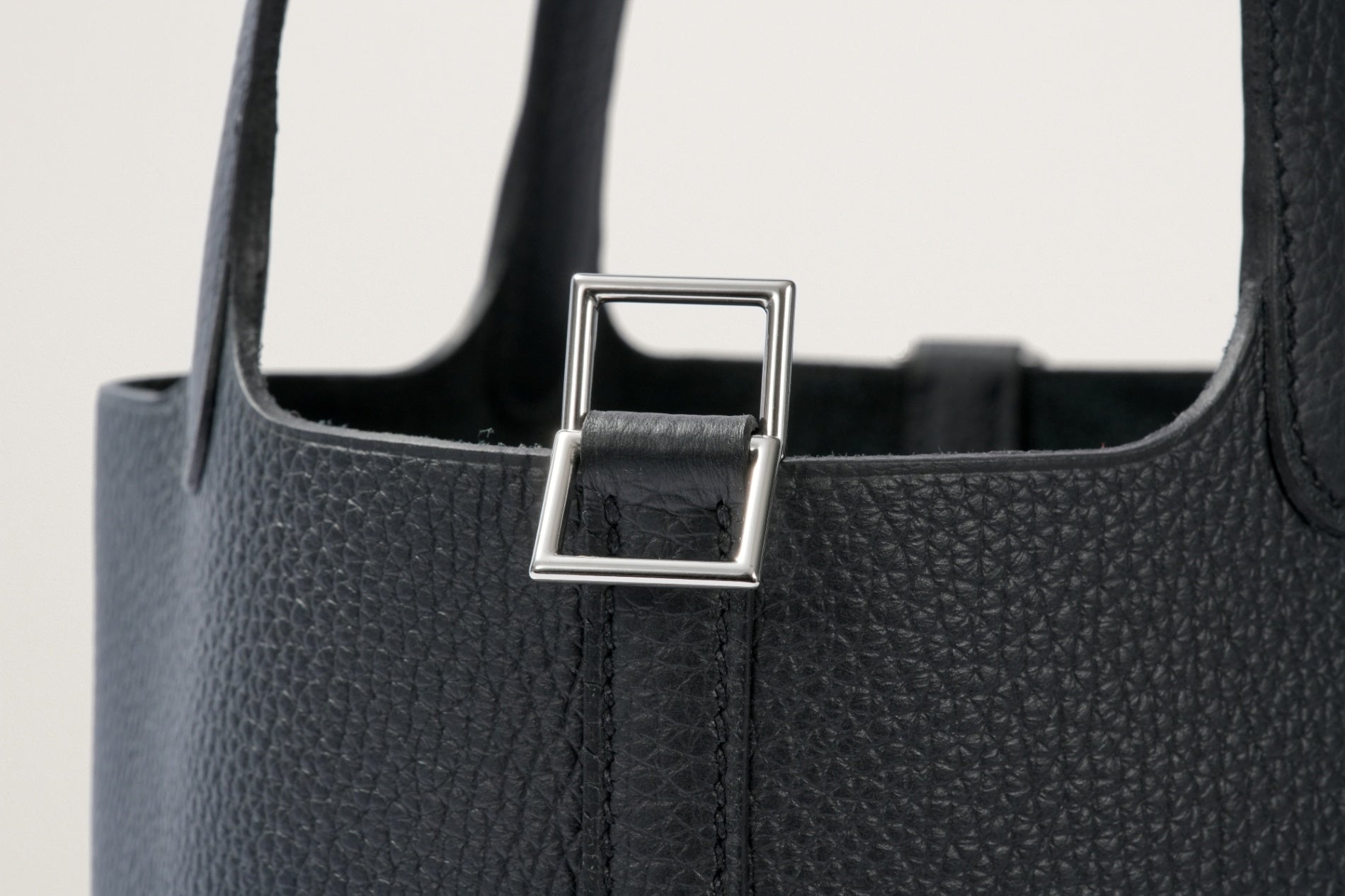 HERMES ピコタンロック18 黒