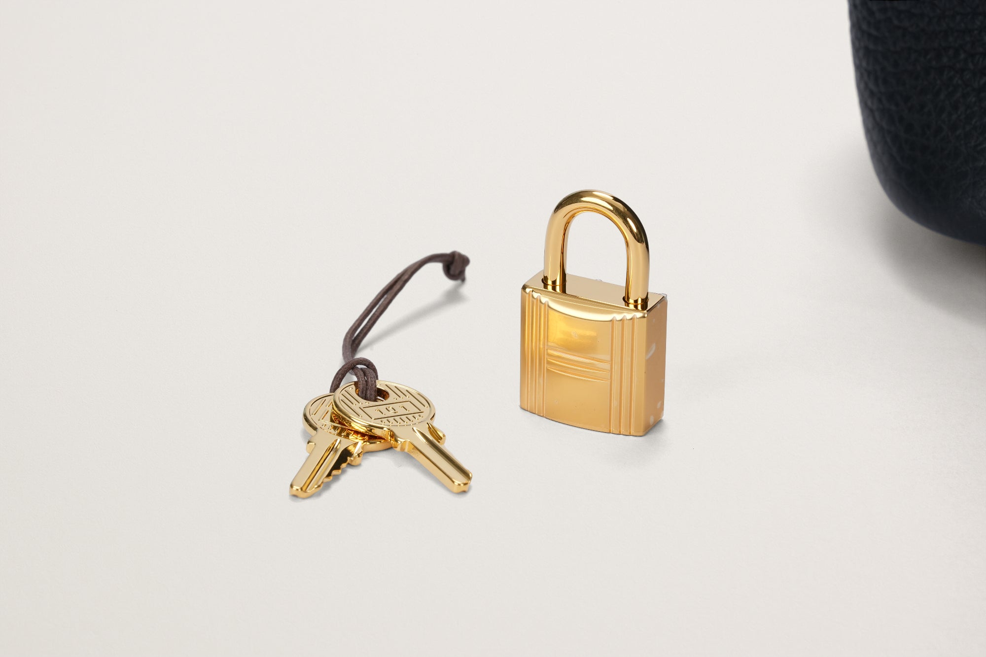 HERMES ピコタンロック18 黒