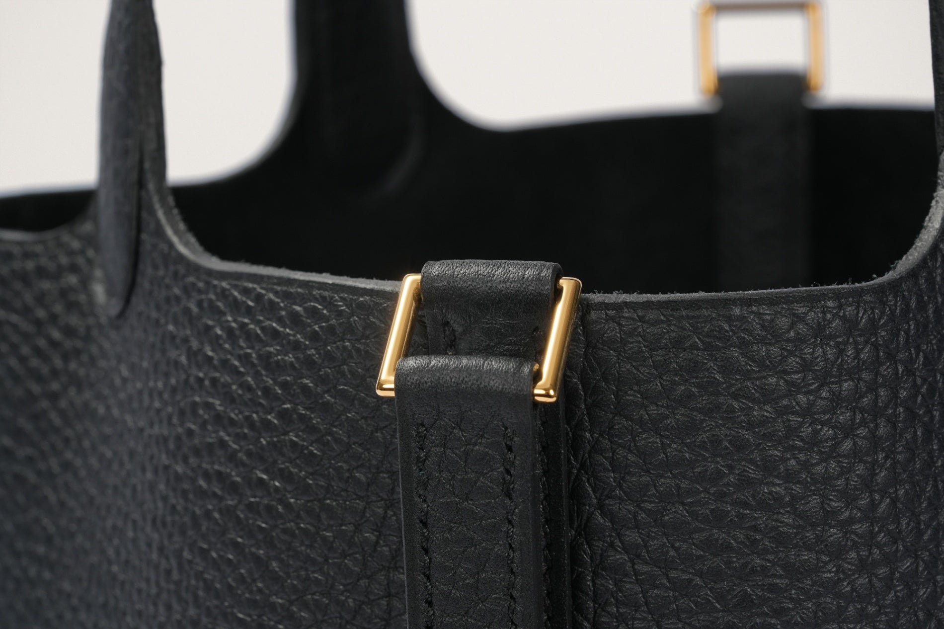 HERMES ピコタンロック18 黒