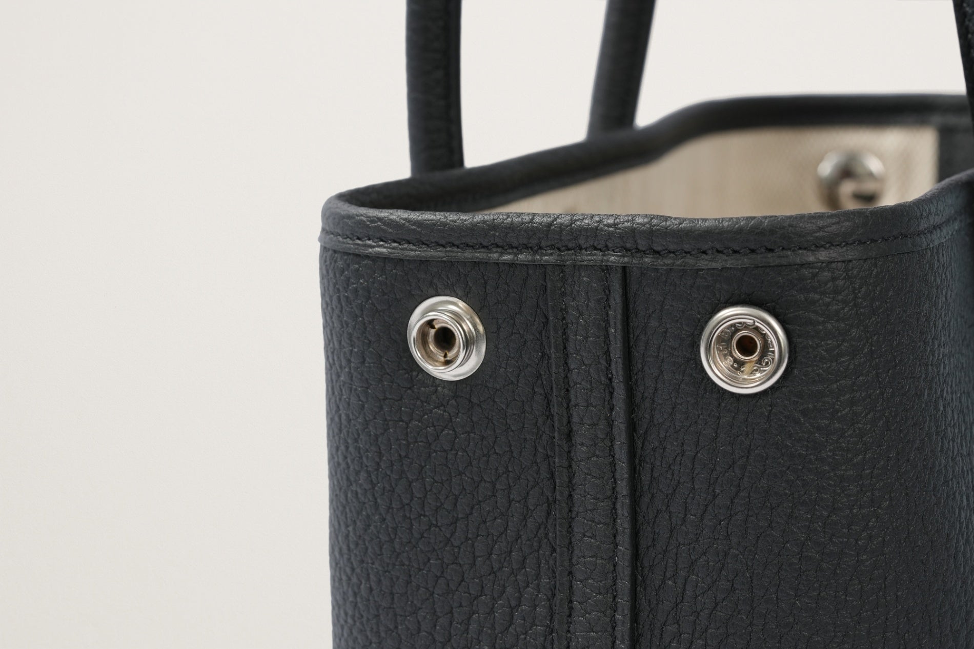 HERMES ネオガーデン23 黒