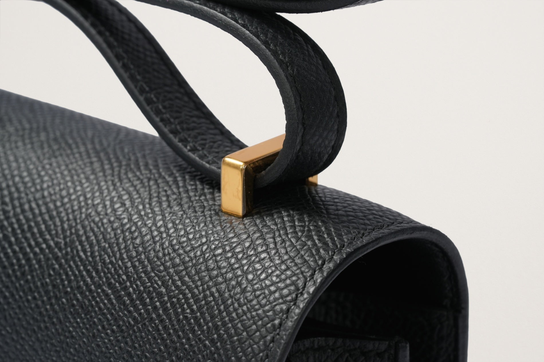 HERMES コンスタンスミニ 黒 – GINZA SATAKE