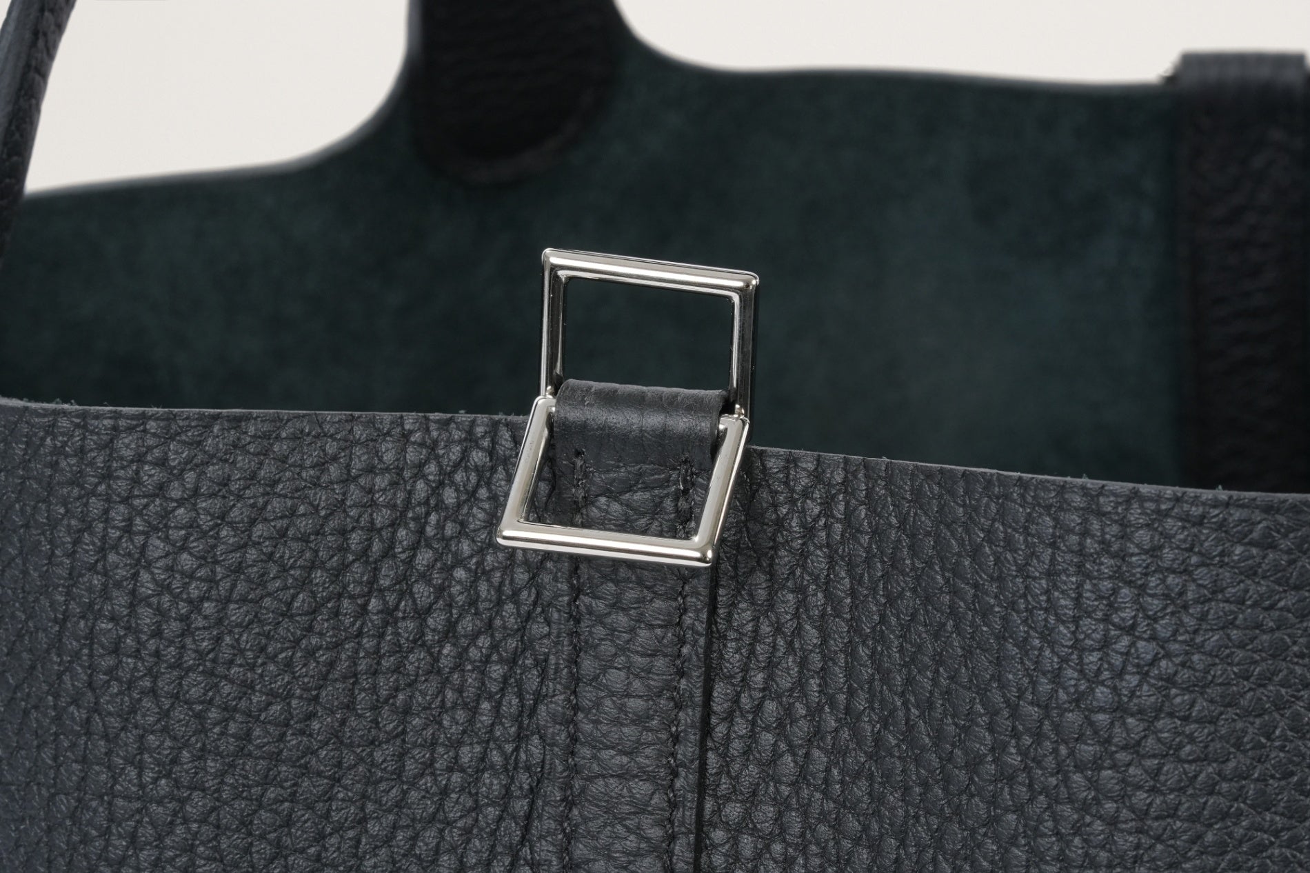 HERMES ピコタンロック22 黒