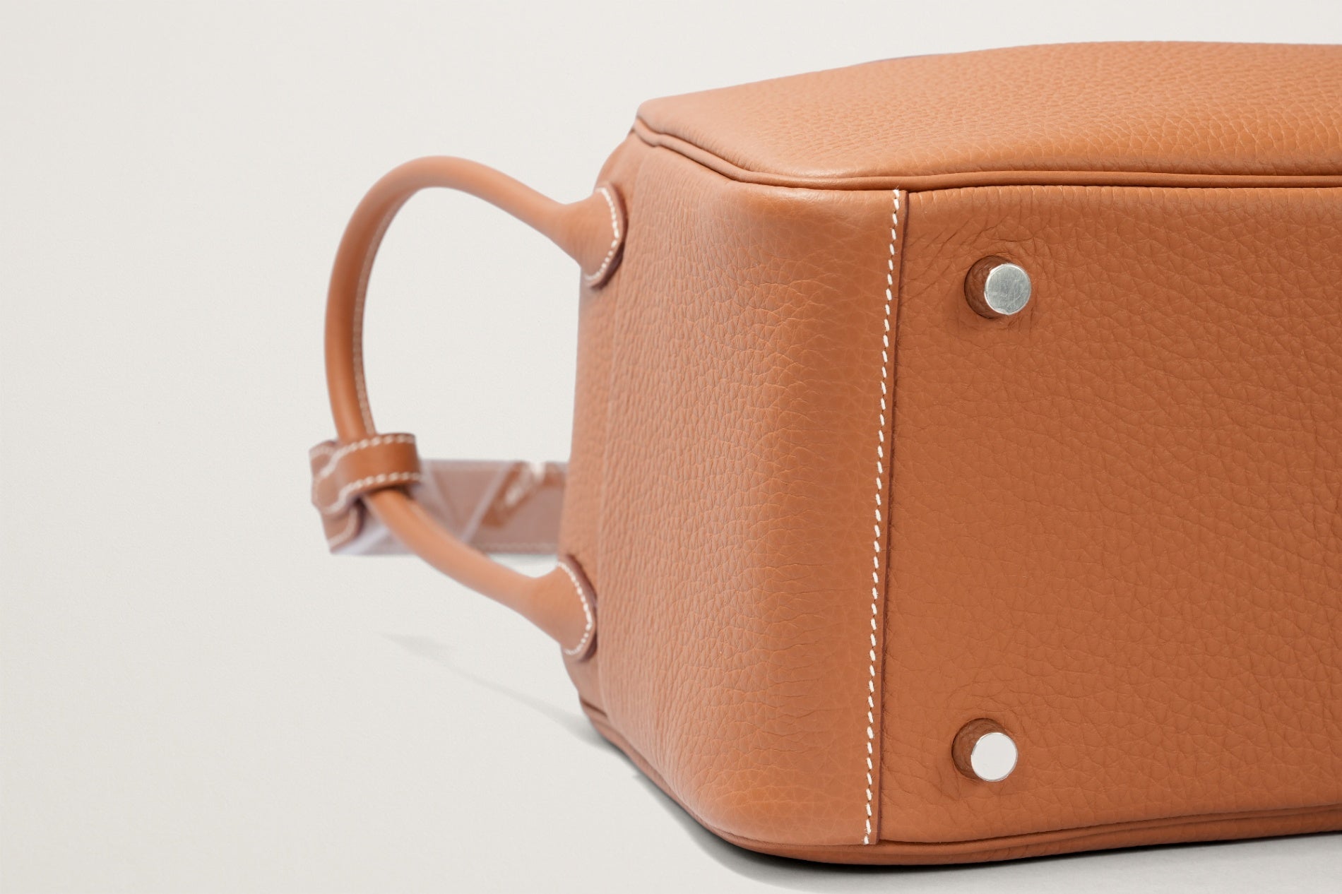 HERMES リンディ26 ゴールド