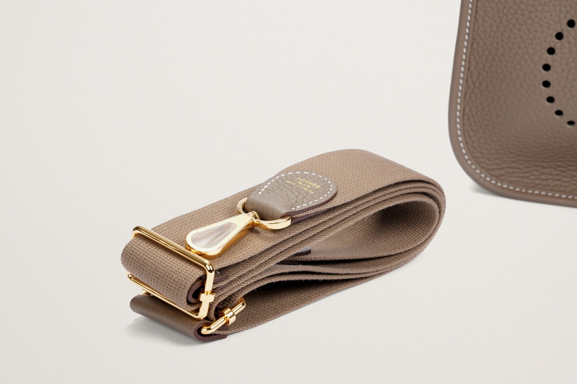 HERMES エヴリン23 エトゥープ