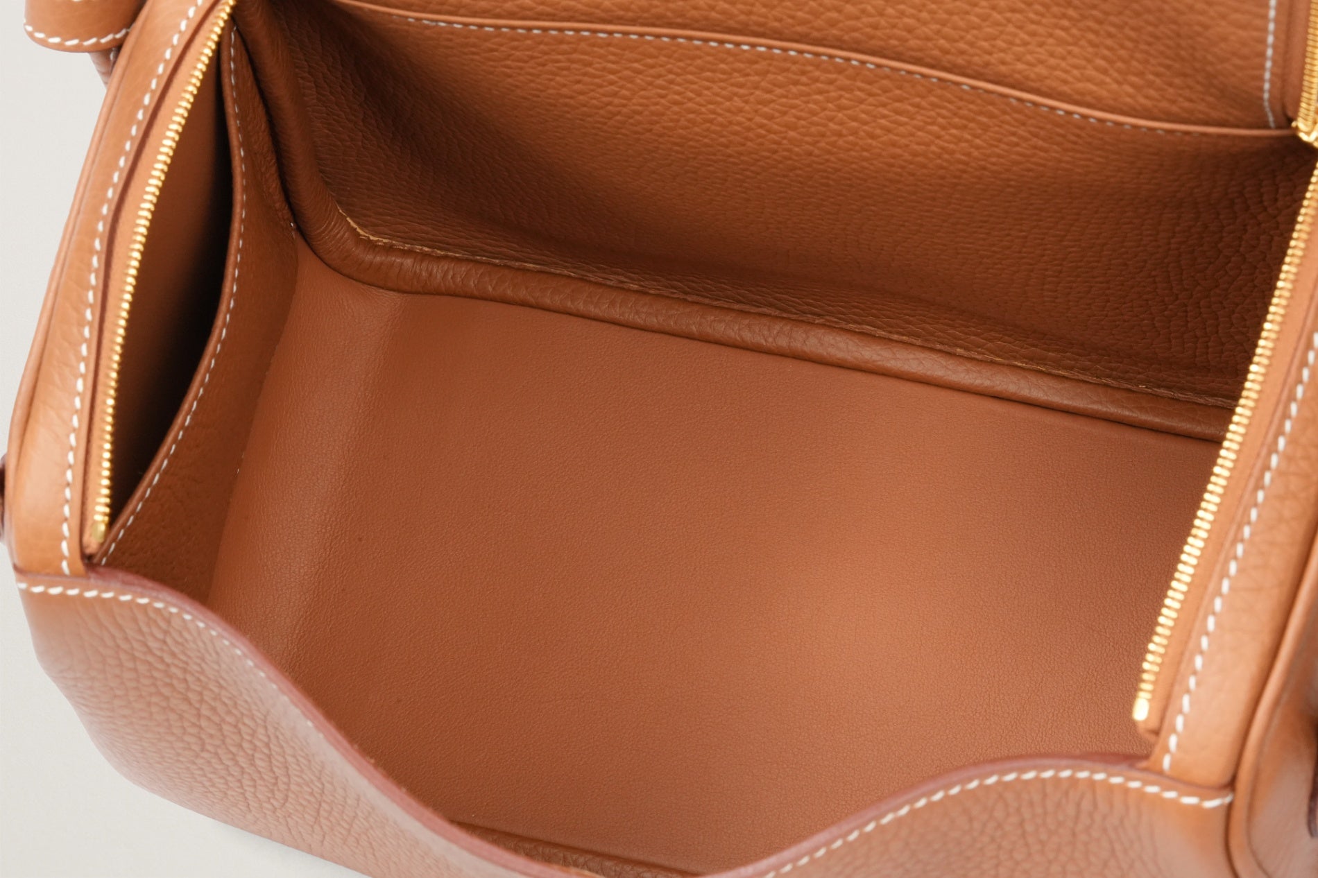 HERMES リンディ26 ゴールド