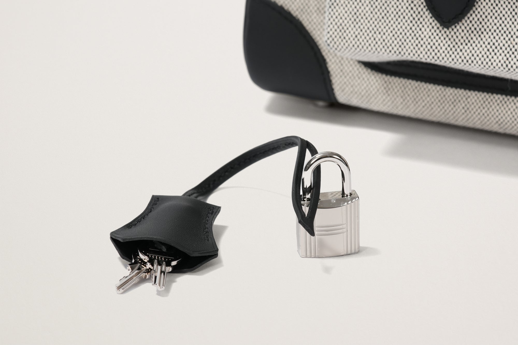 HERMES バーキン25カーゴ 黒／エクリュ