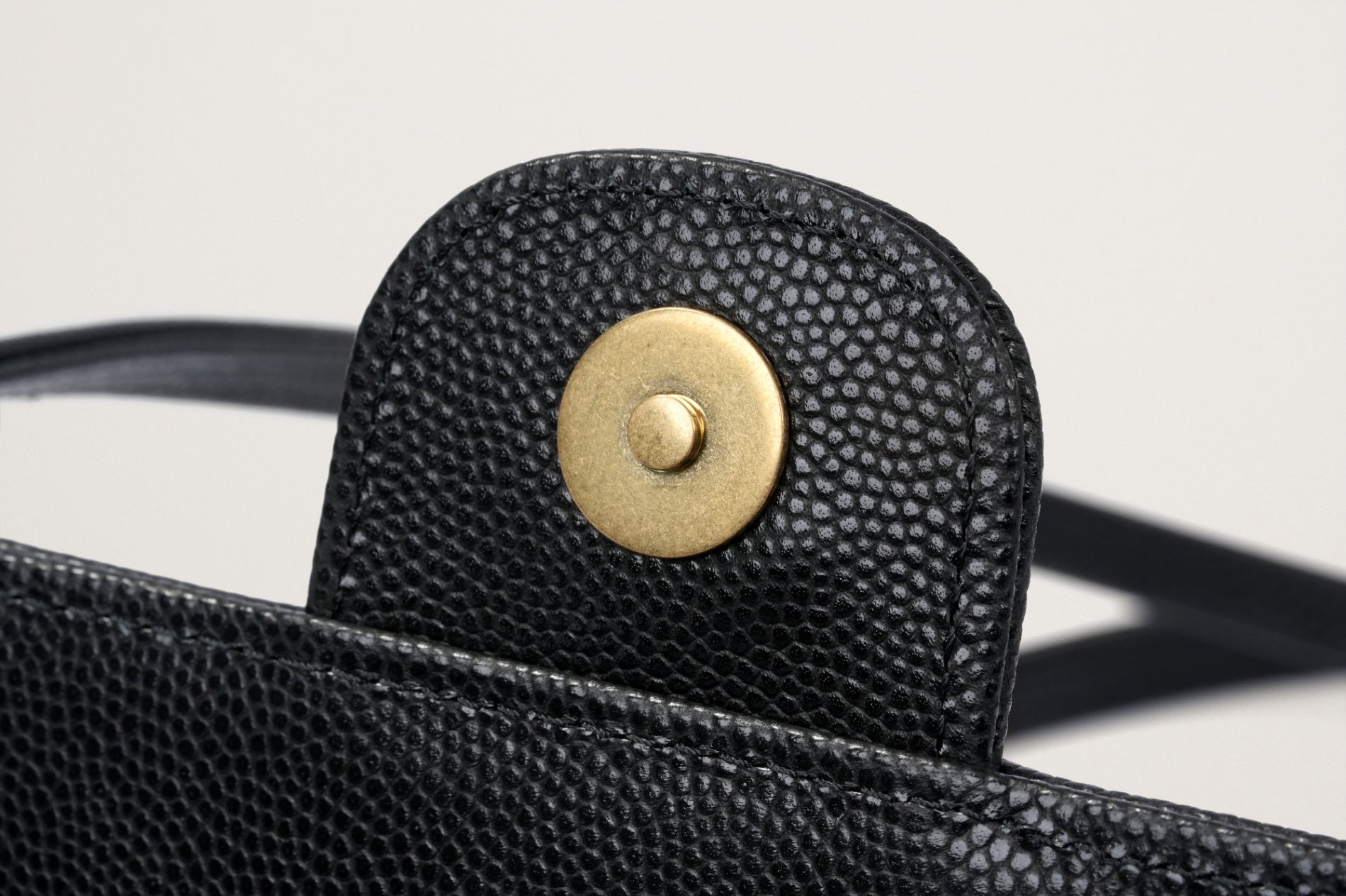 CHANEL ストラップ クラッチ バッグ
