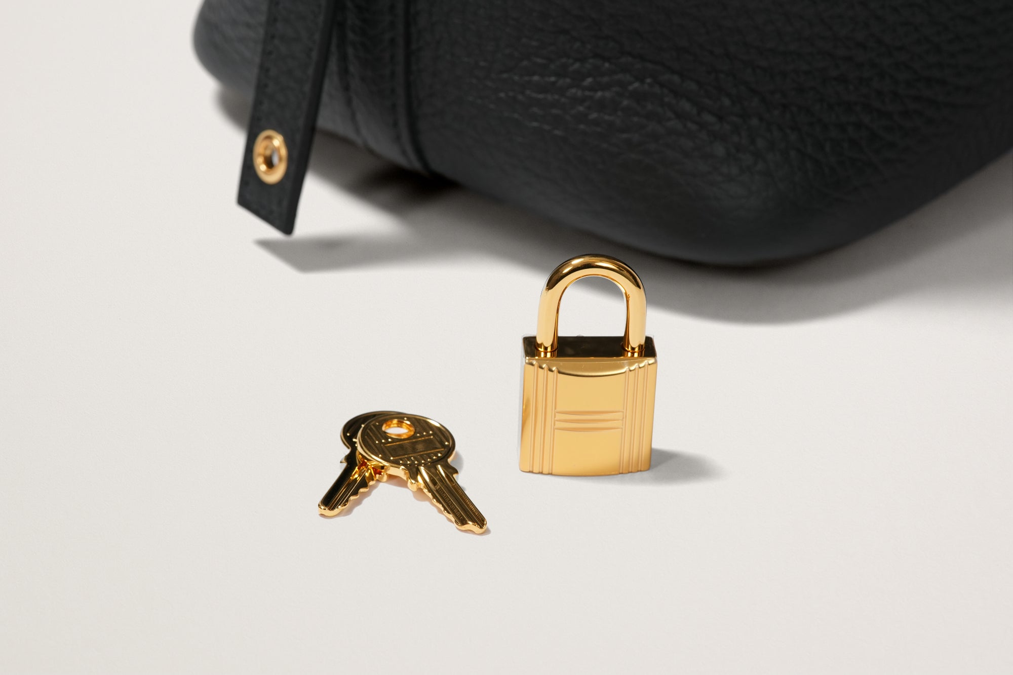 HERMES ピコタンロック18 黒